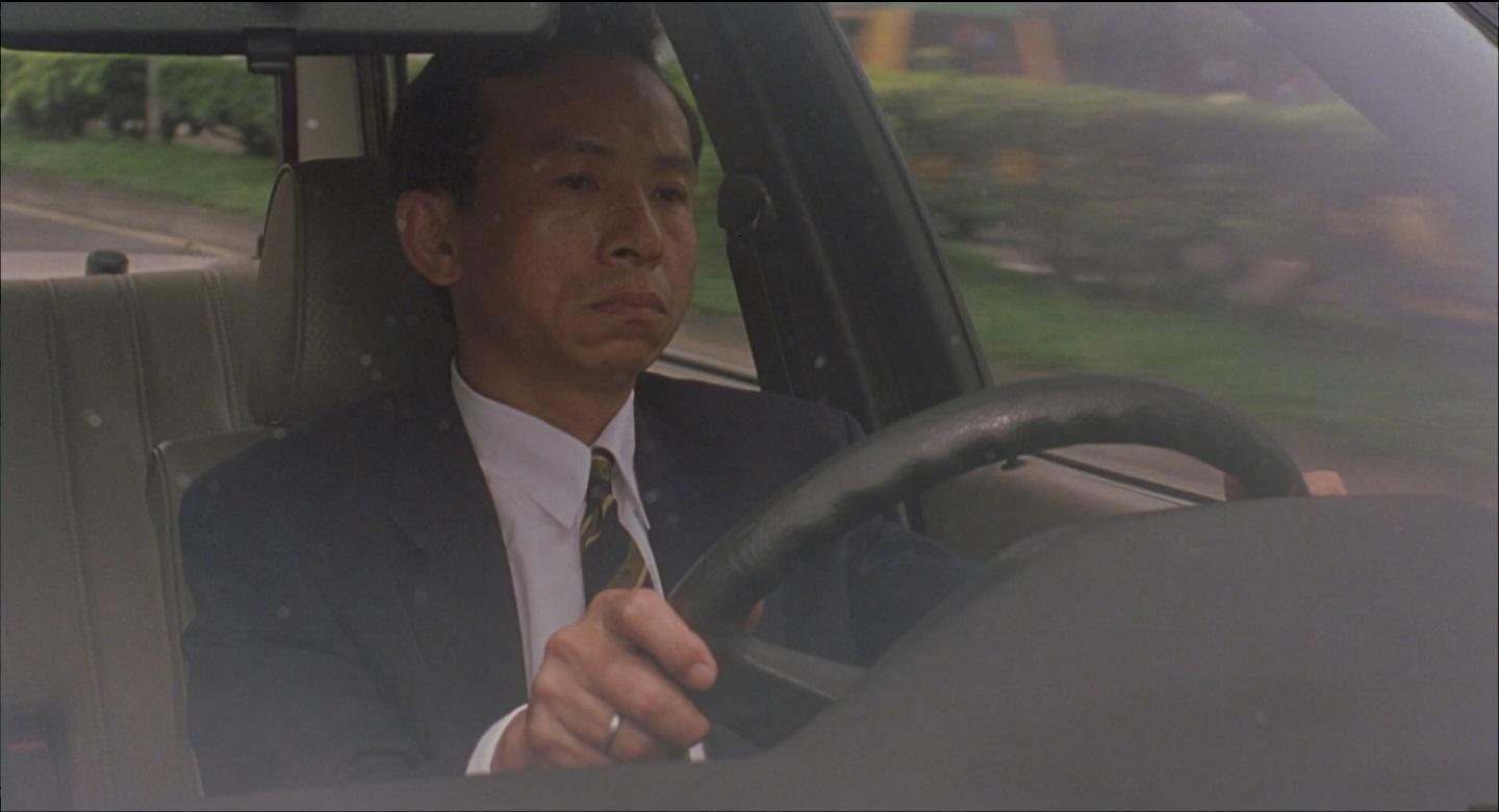 吳念真雖非專業演員,但他在《一一》中的演出自然流暢,令人印象深刻。(傳影互動提供)