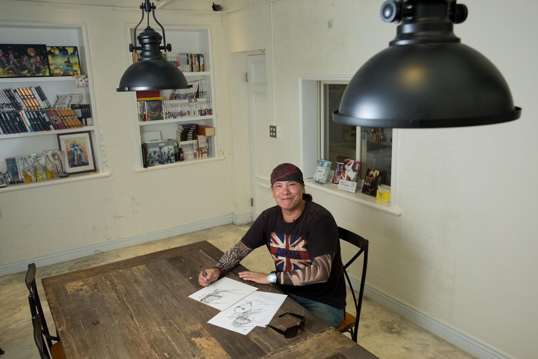 練任認為台灣漫畫家都很有實力，但現在紙本漫畫不好賣，必須要透過授權創造收益。