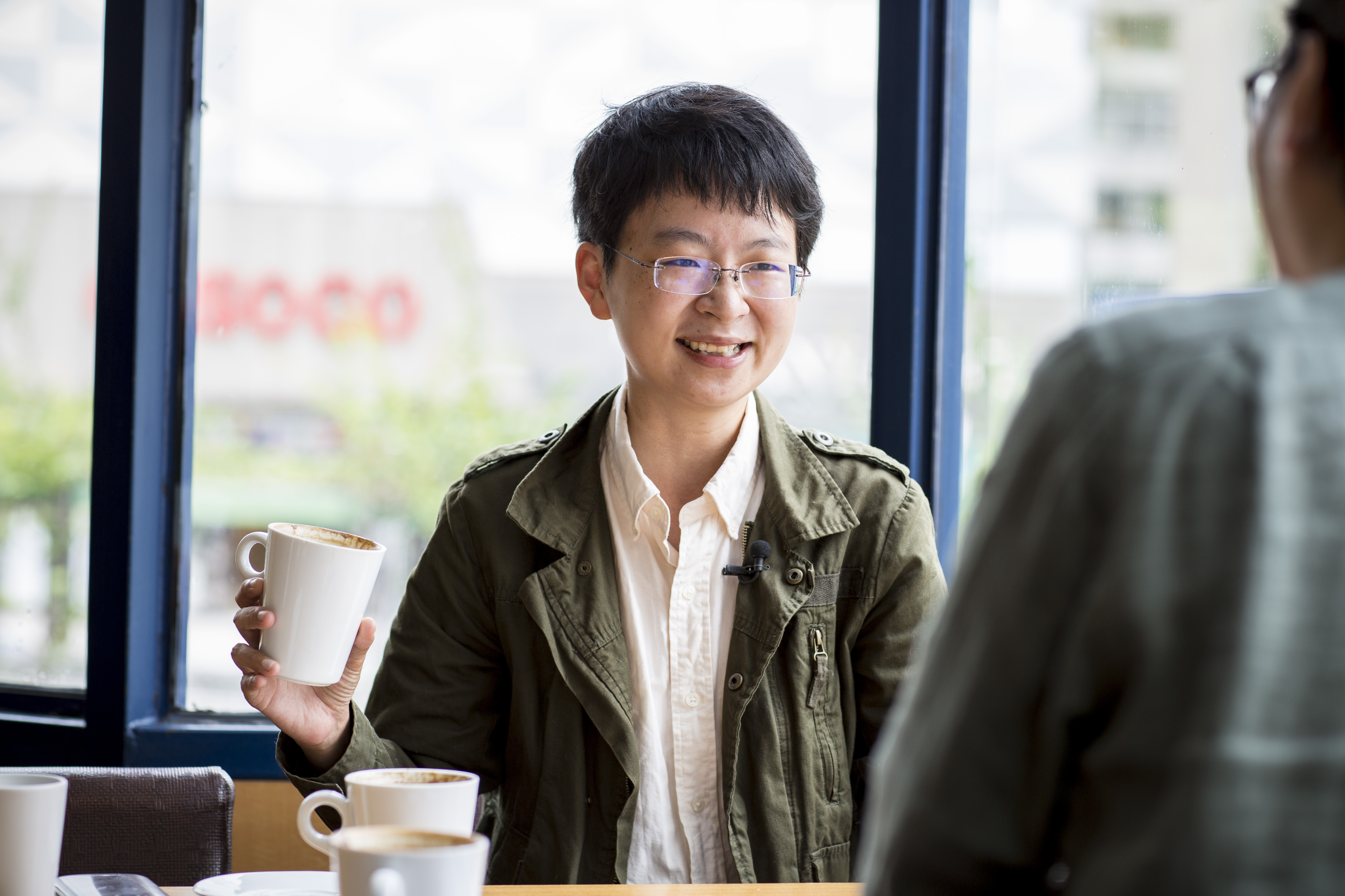 謝海盟有亞斯伯格症特質，他自嘲很白目，說什麼話會激怒別人，他完全不知道。