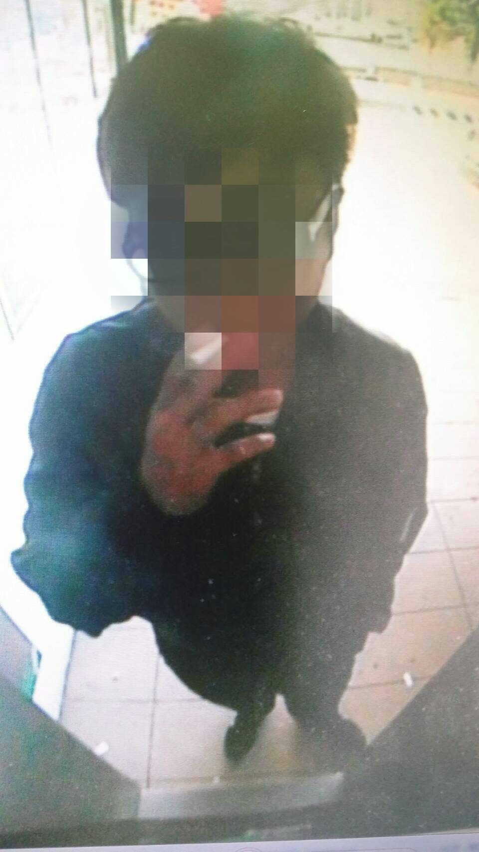 飲料店員工黃姓車手年僅23歲。