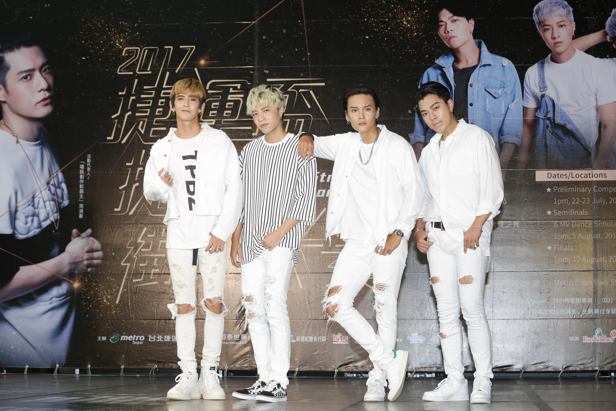 泰坦團員們都曾跟不少大牌歌手合作舞蹈表演,也趁機學了不少明星養成術。