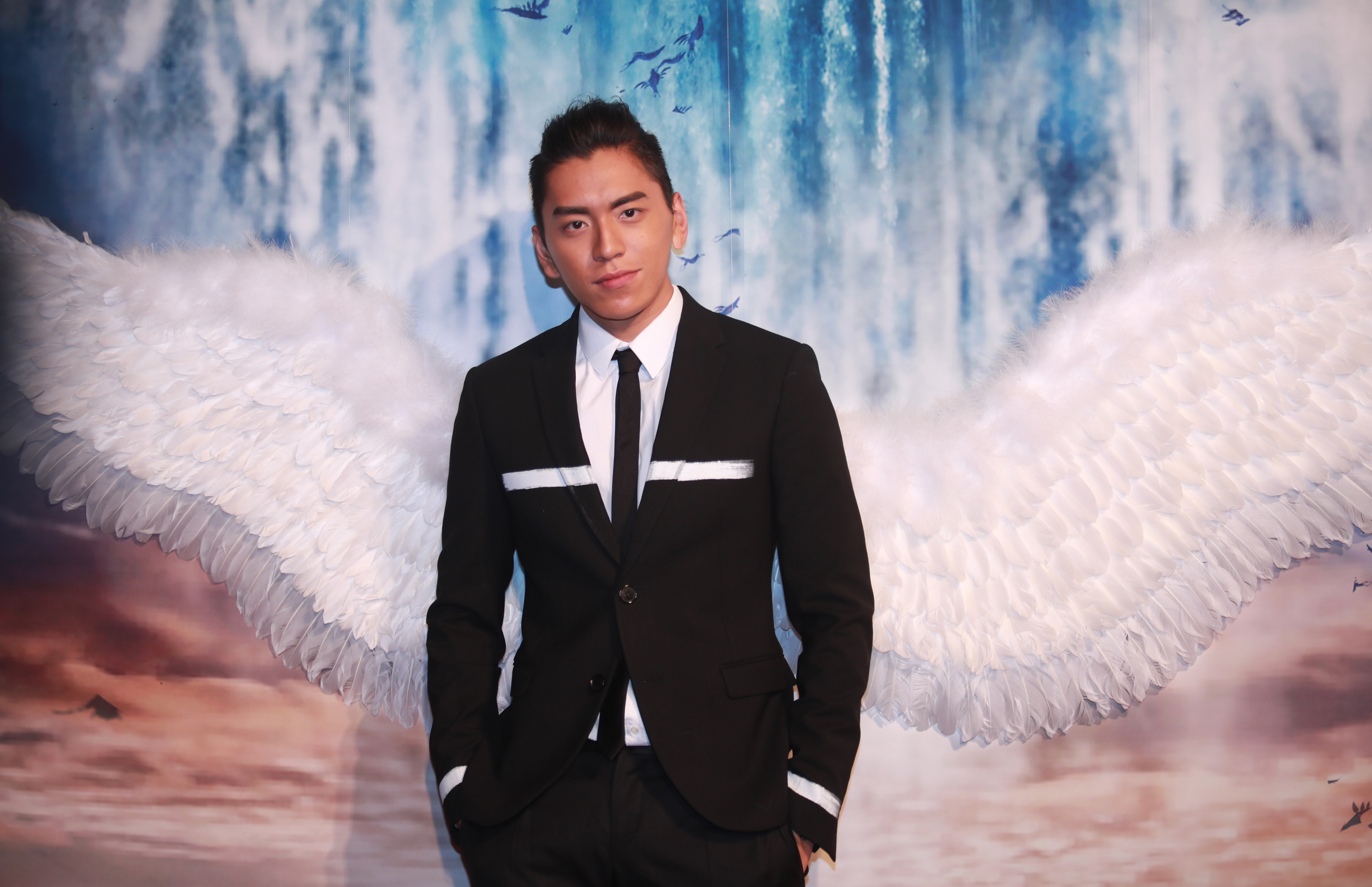 王大陸為了專心拍戲，好久沒跟家人朋友見面，特別包下IMAX廳邀親友們至北京，一起觀賞他主演的電影。