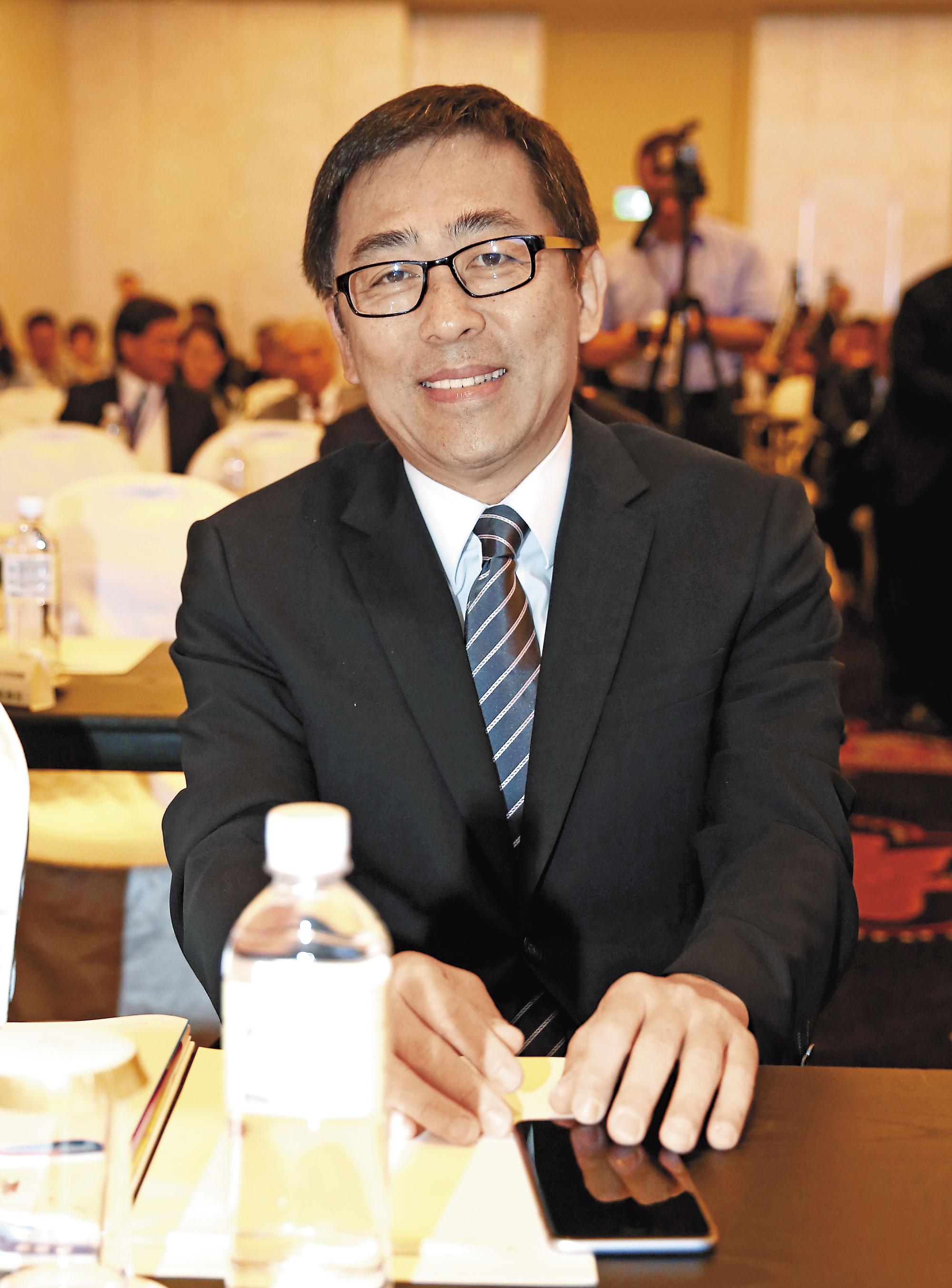 移民署長楊家駿是總統蔡英文的愛將，上任17天就爆出國門大開的重大疏失。