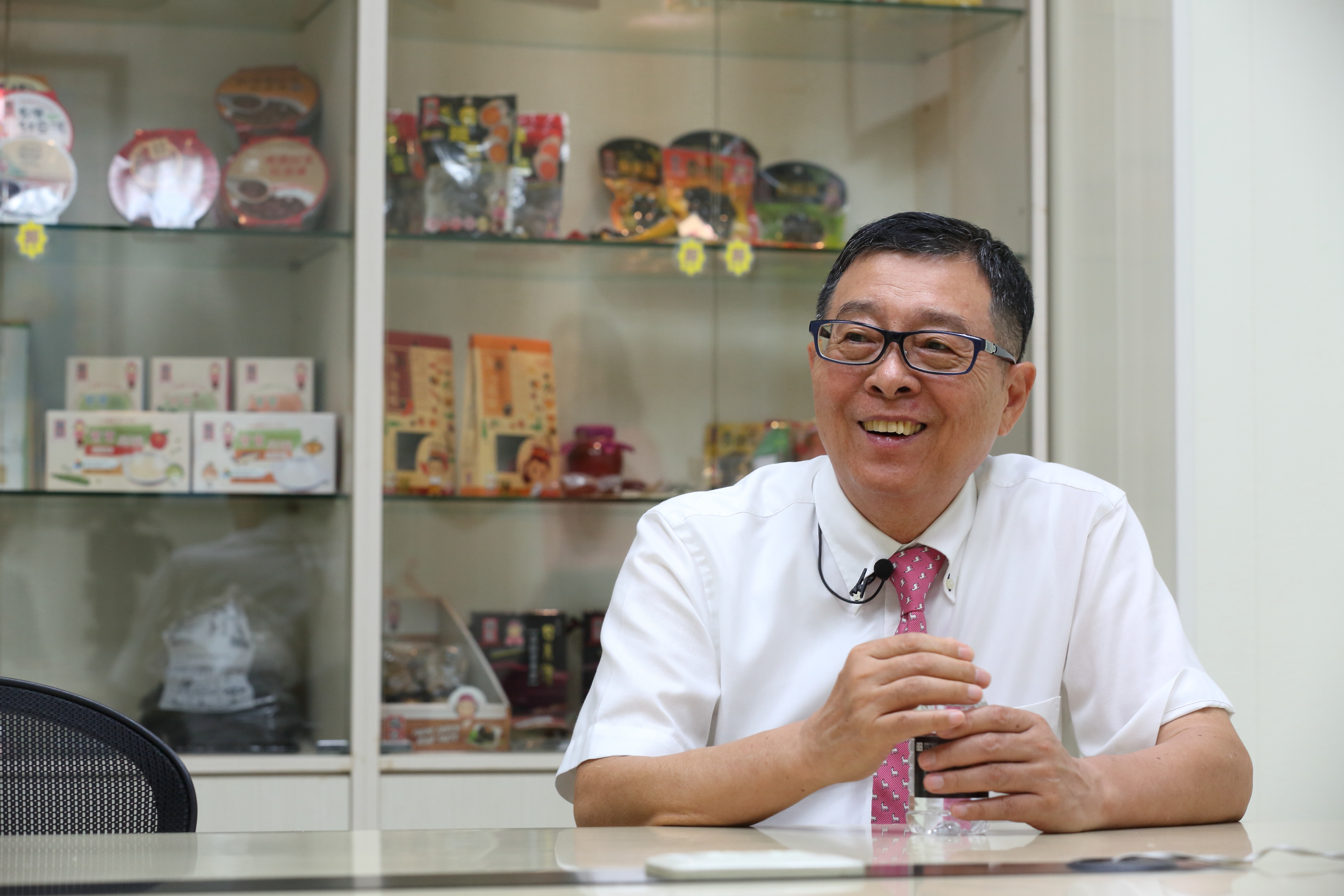 鐵蛋是福記轉型初期最重要產品，靈感是從王榮得到淡水旅行吃到阿婆鐵蛋而來。