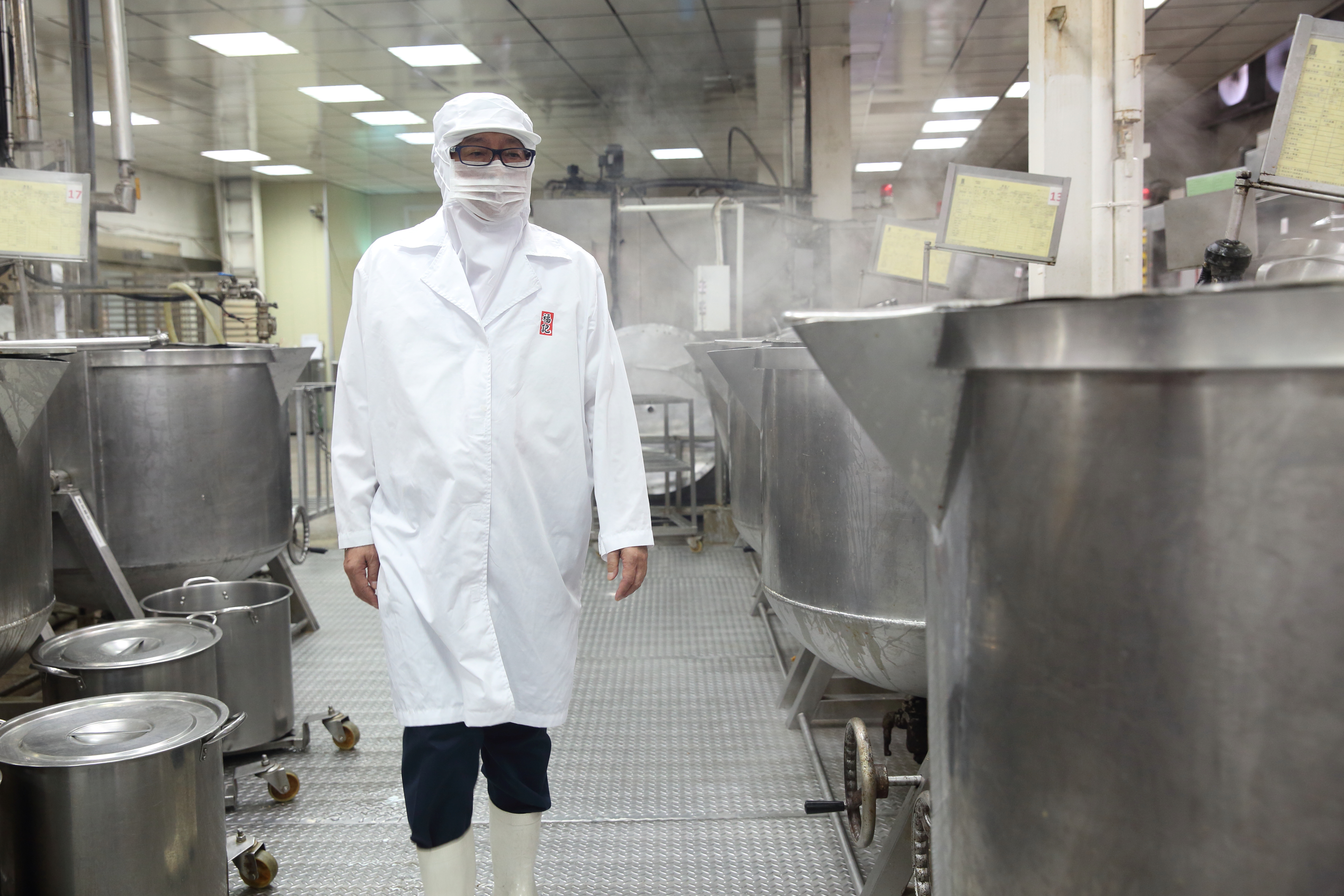 福記老闆王榮得唸藥學，對於食品安全管控相當重視。