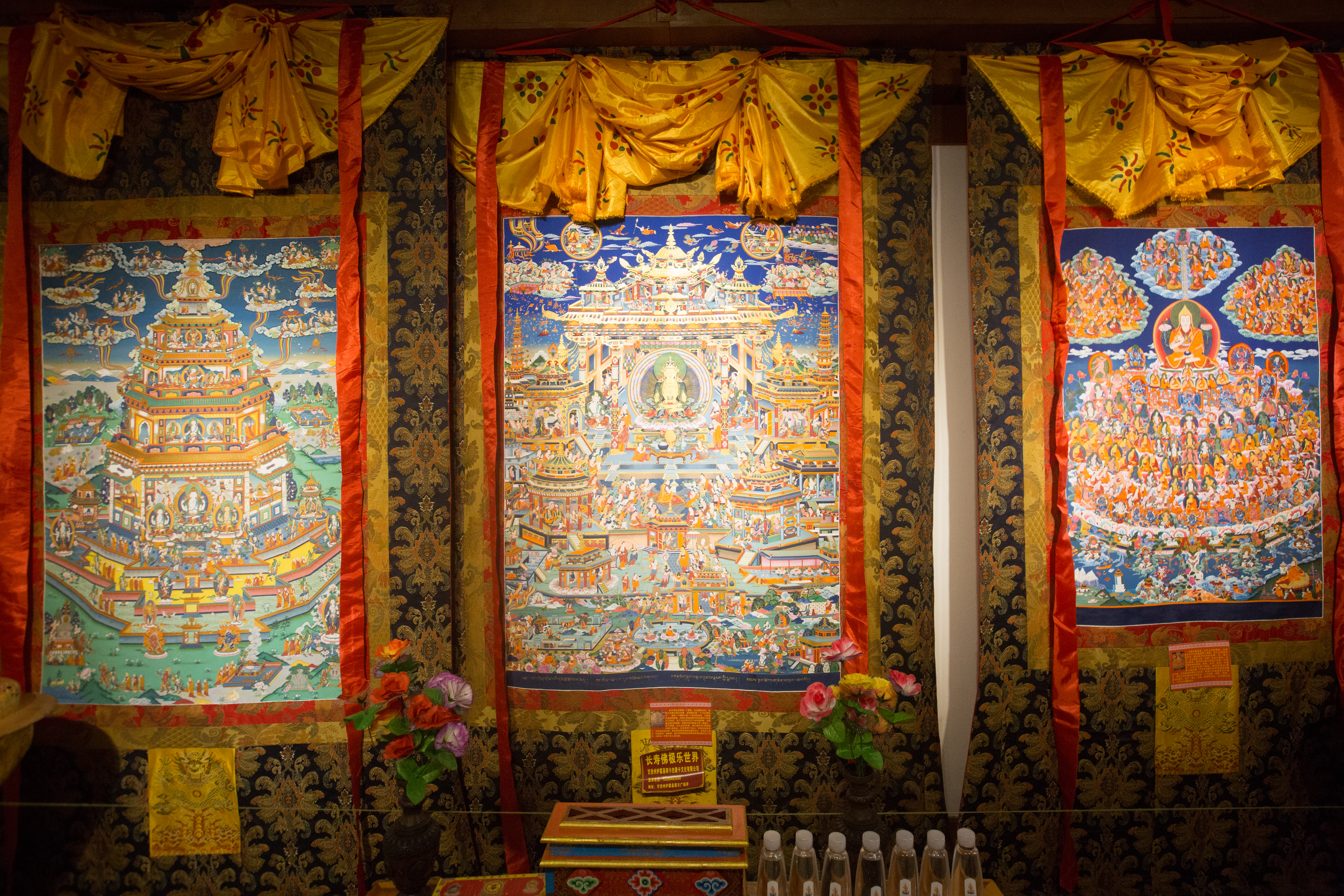 唐卡藝術色彩繽紛、描繪細緻，讓人不禁讚嘆。