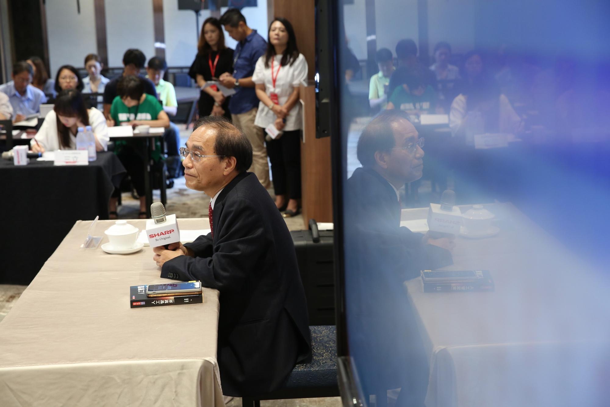 夏普社長戴正吳對於重回東證一部，是否辭社長作出回應。