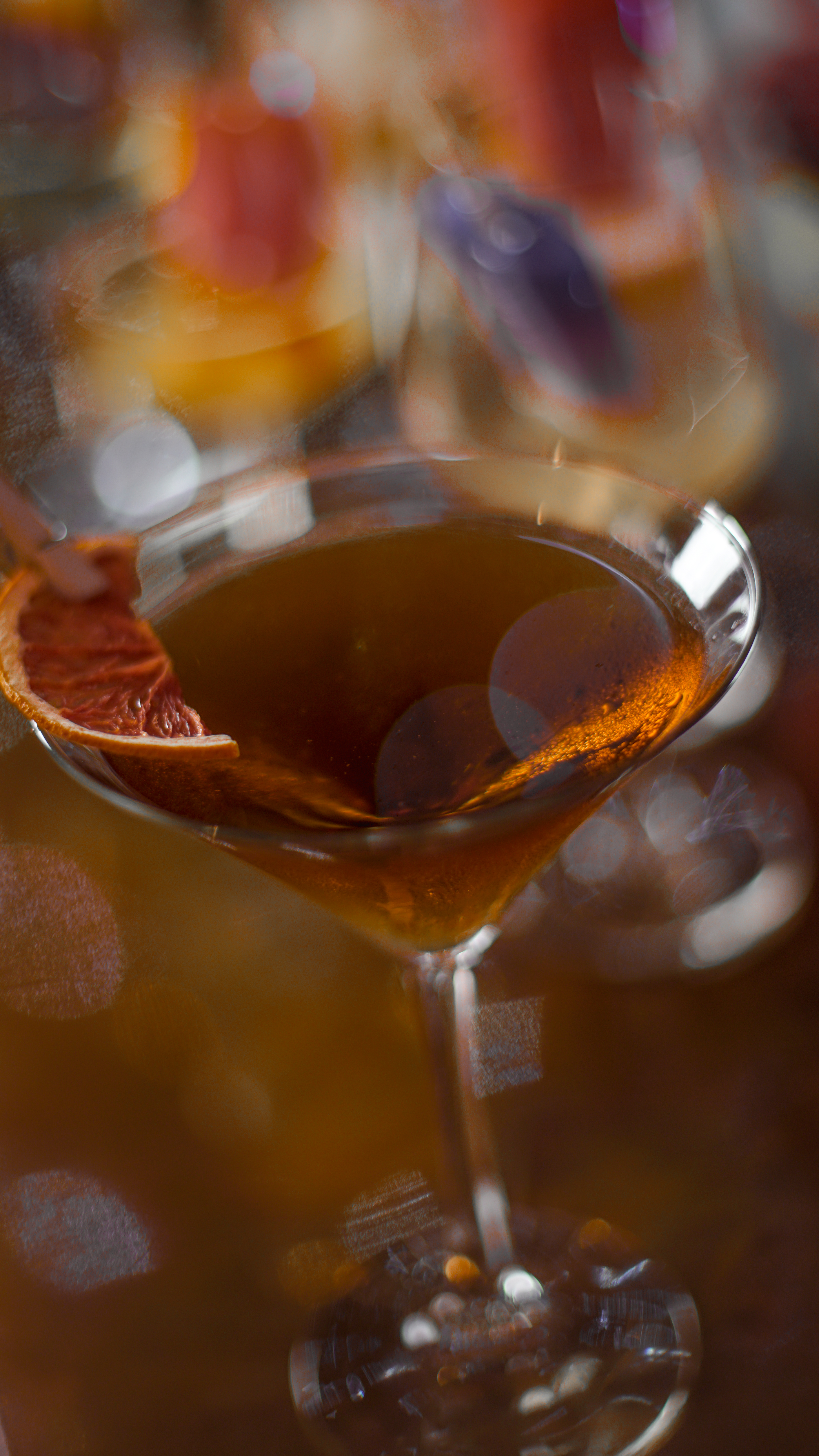 略帶苦味的特調是bartender臨場發揮。