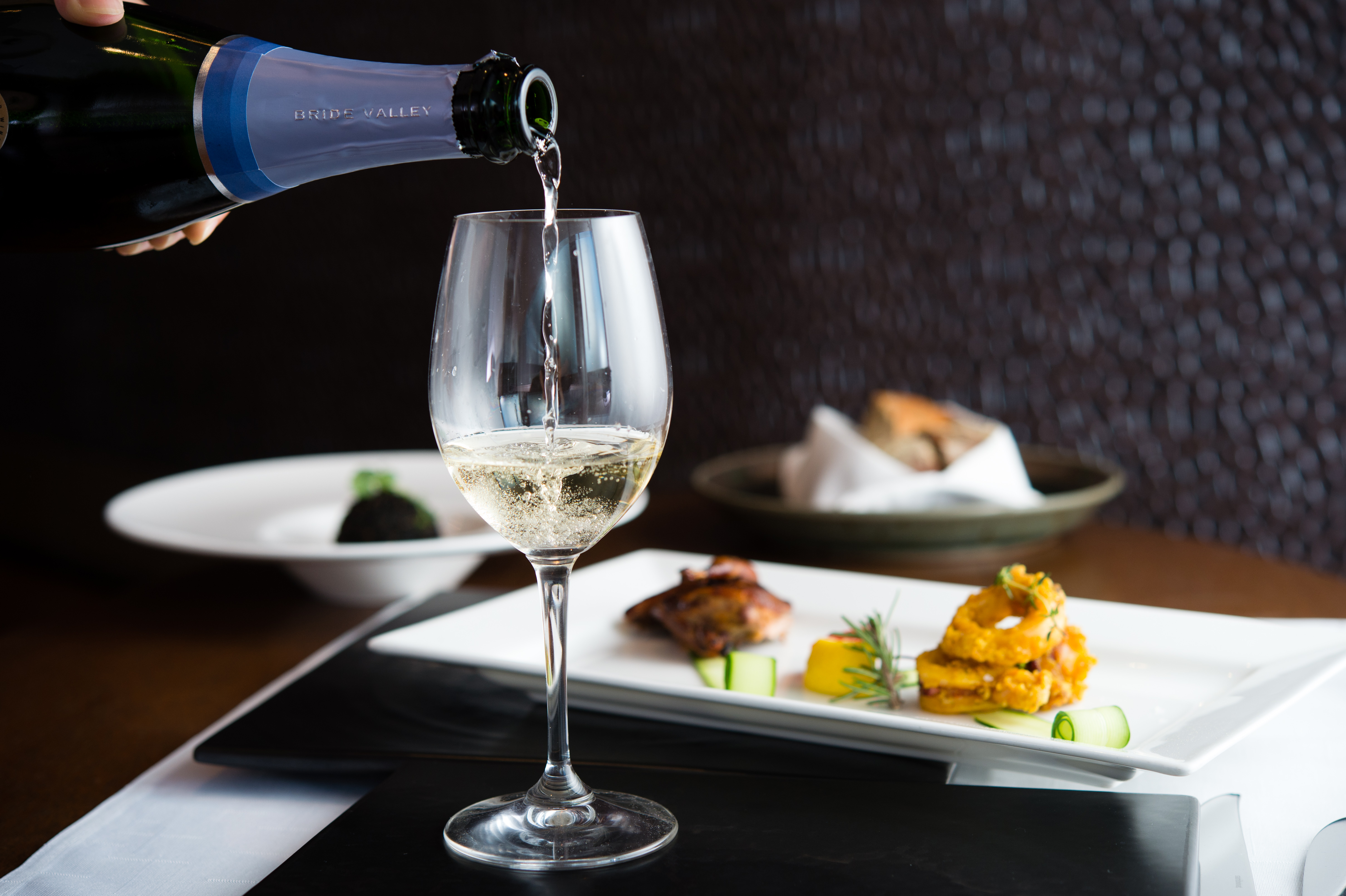 來自英國的「布萊谷酒莊」氣泡酒，是近期十分受矚目的葡萄酒款。