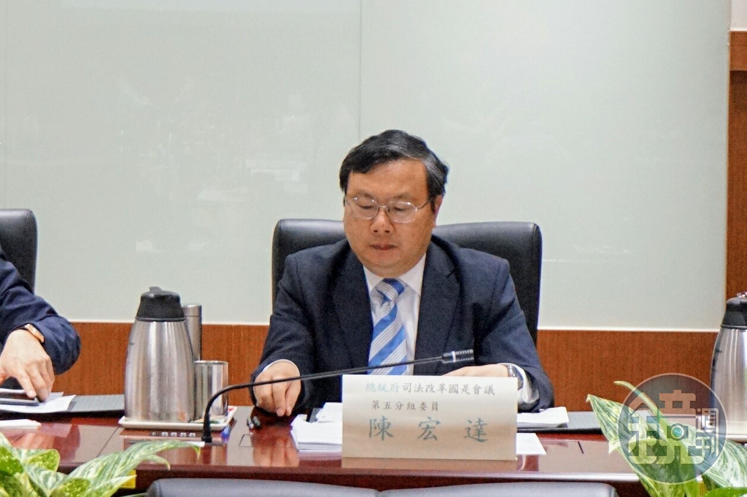 基隆地檢署檢察長陳宏達指出，影響司法獨立的因素是錢與權，應推動妨害司法公正罪防範。