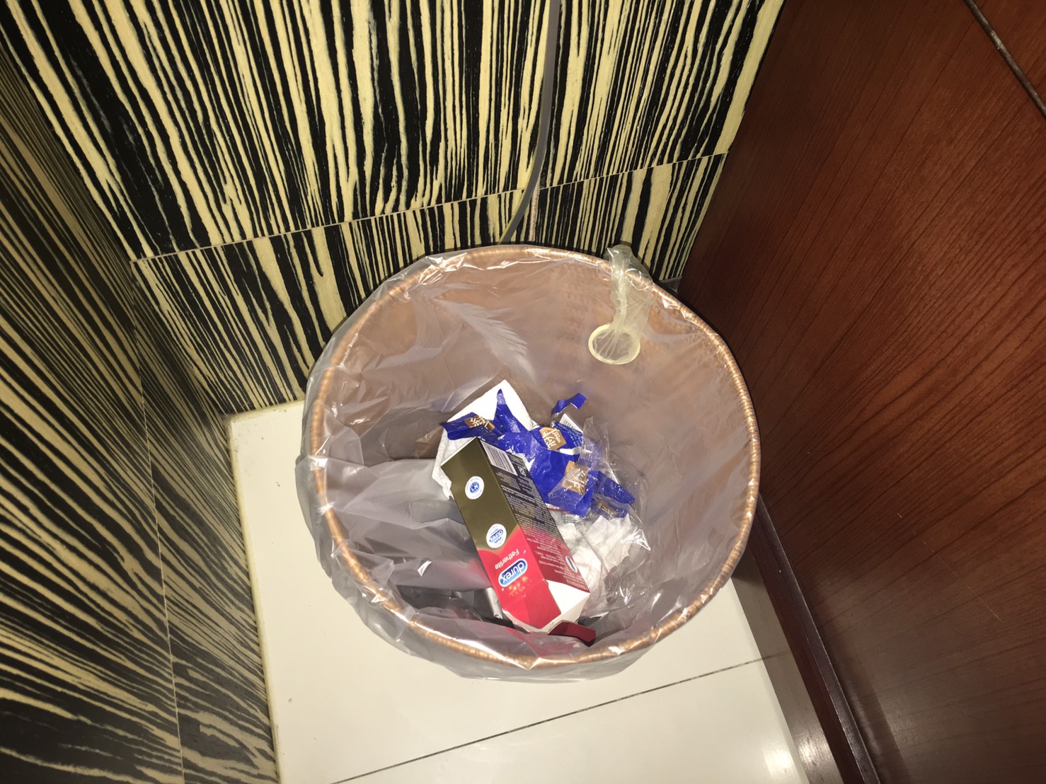 用掉的11枚保險套就是性交易鐵證。