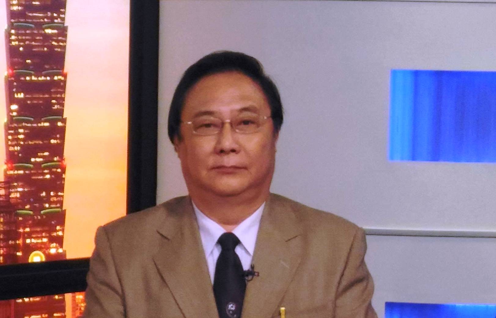 知名證券分析師王曈涉嫌在電視節目喊進、炒高股價坑殺散戶，卻由國家法扶替他律師費，根本浪費公帑。（翻攝自王瞳臉書）