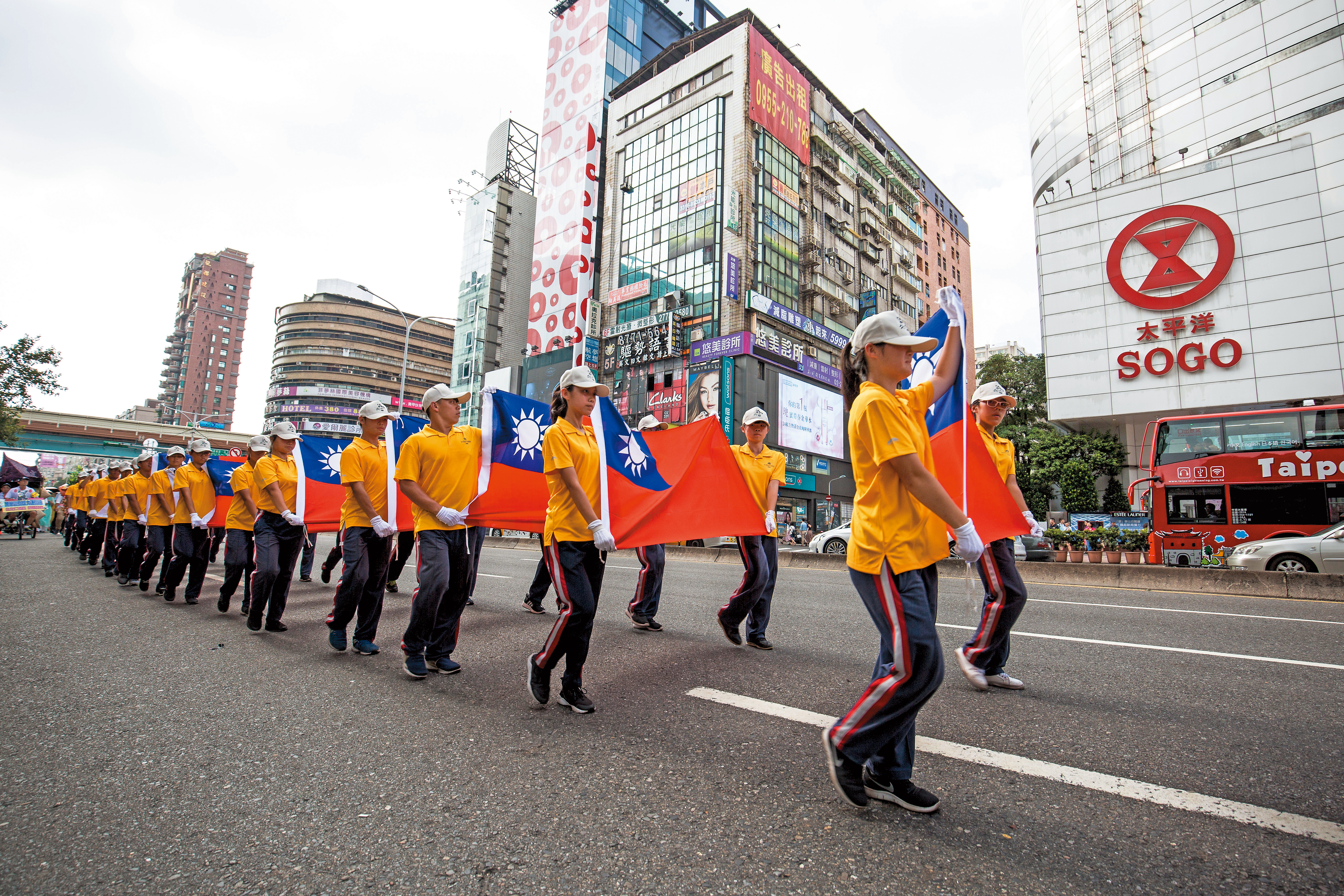 所有的體育賽事,就是一場超級嘉年華,台灣好不容易辦了世大運,當然要辦成超級歡樂派對娛樂秀,讓與賽所有代表隊,賓至如歸。