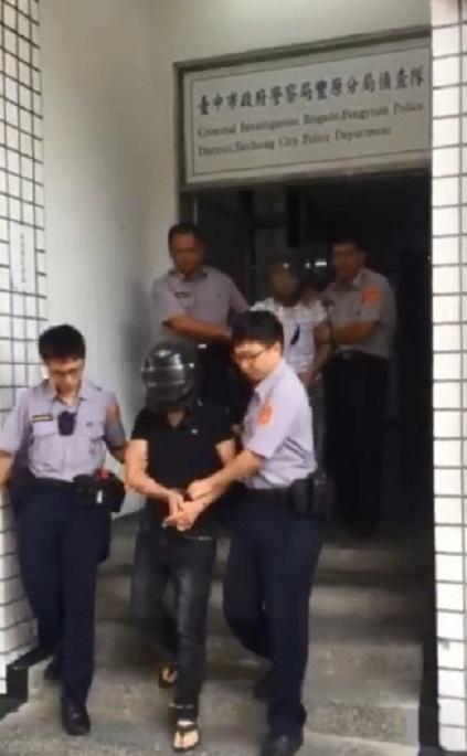 殺害越籍同事的主嫌鄧文俊投案後被移送地檢署偵辦。