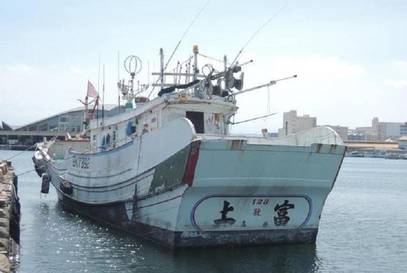 「上富123號」被主管機關註銷漁業證照,除了不能捕魚之外,還是可以開出海,一圓船長夢。