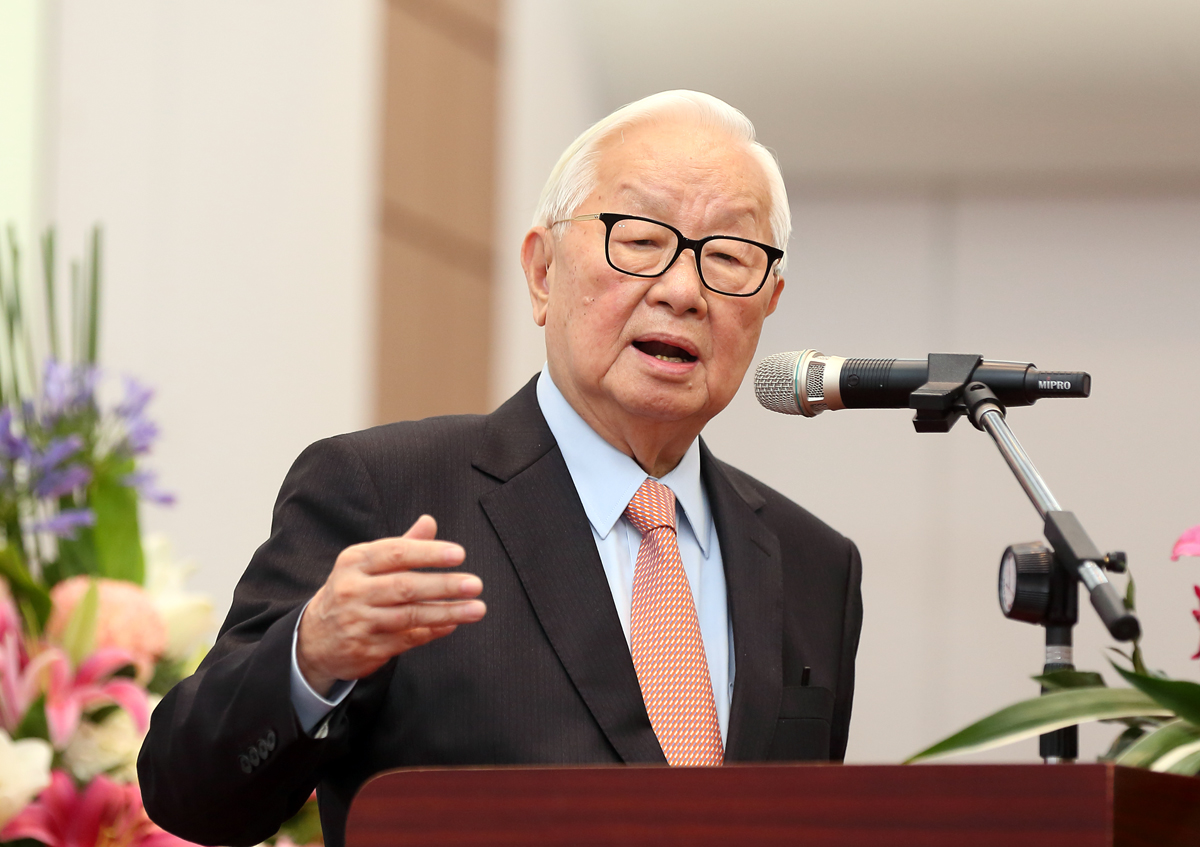 台積電董事長張忠謀強調投資地點首選是台灣，根留台灣是台積電的願望。