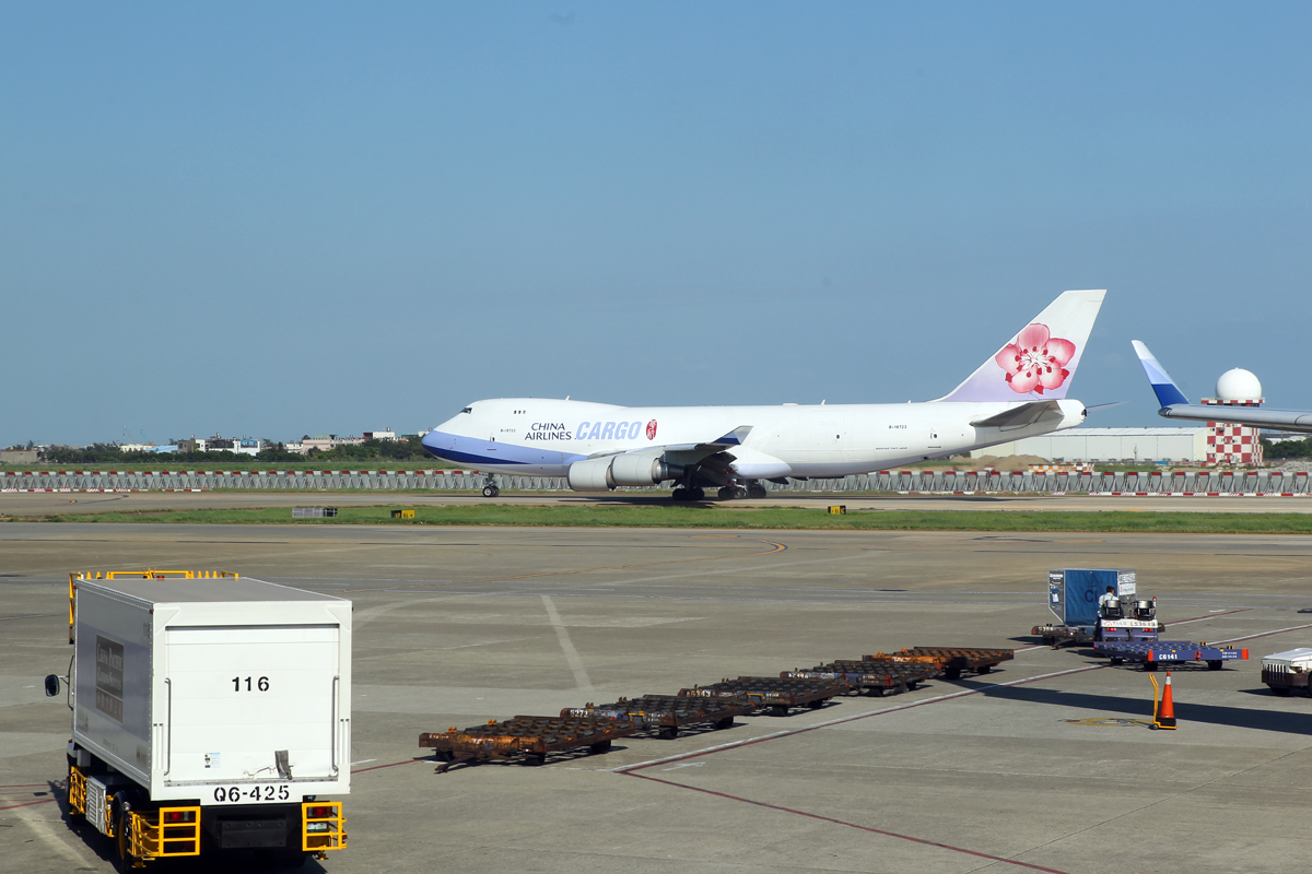 台積電用2倍價格包華航專機載運16奈米設備到南京。