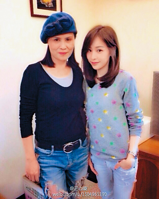 據傳姚元浩被王心凌的媽媽打槍,覺得他沒有對女兒很好。事實上,王媽跟姚爸的事業都頗為風花雪月,十分巧合。(翻攝自王心凌微博)