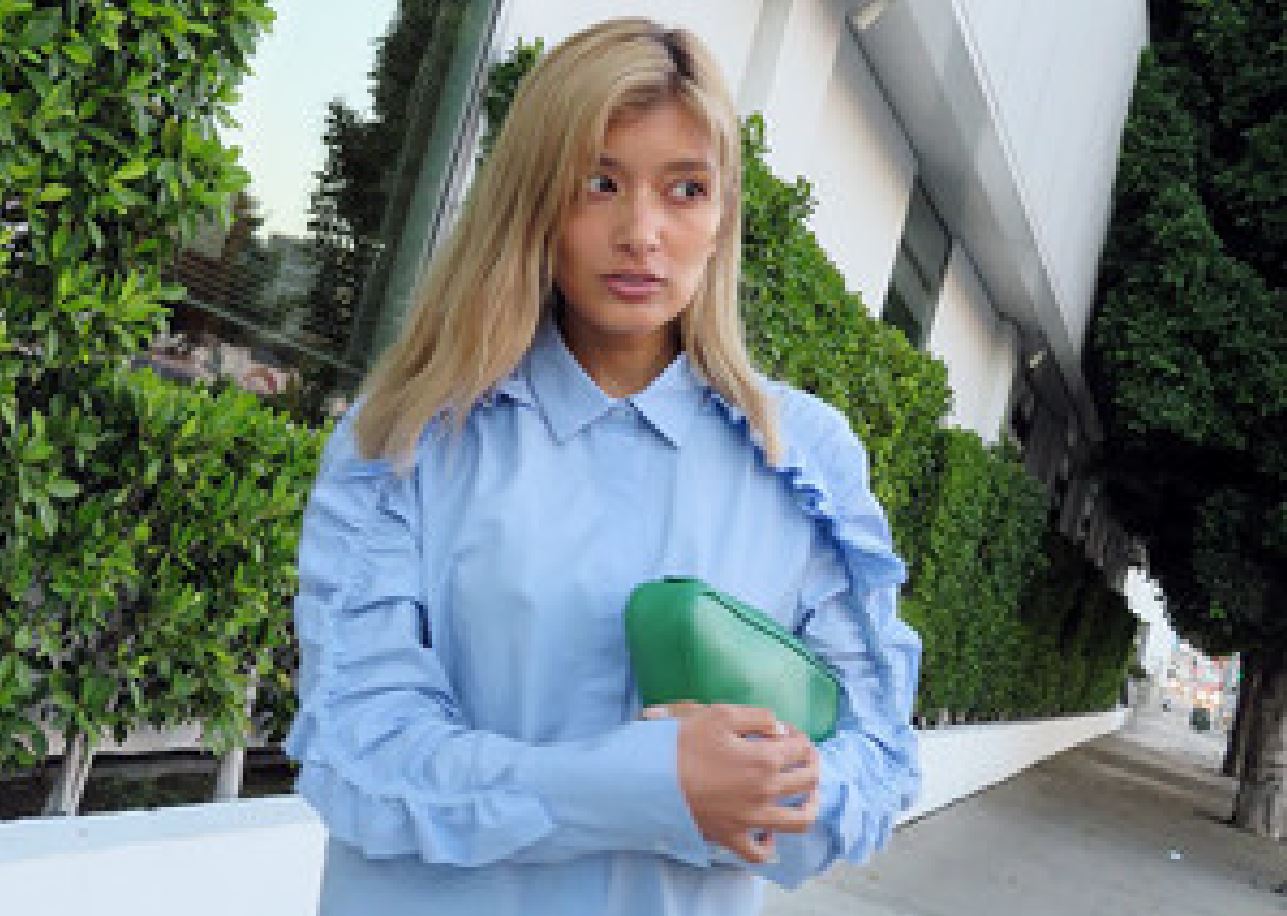 日本混血名模Rola不久前讓《週刊文春》直擊避走美國。（翻攝網路）