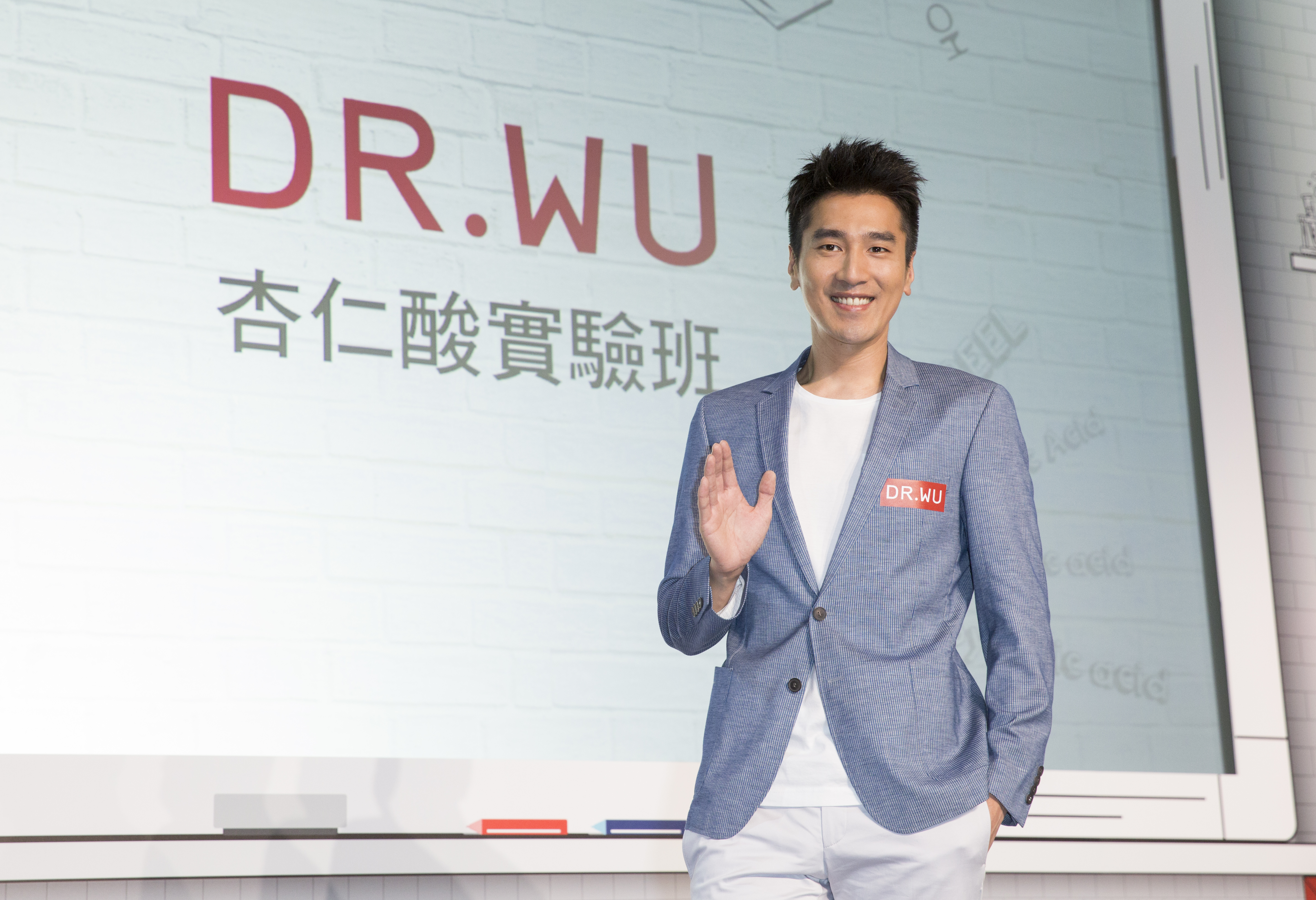 趙又廷睽違台灣近一年，終於現身出席代言保養品牌。