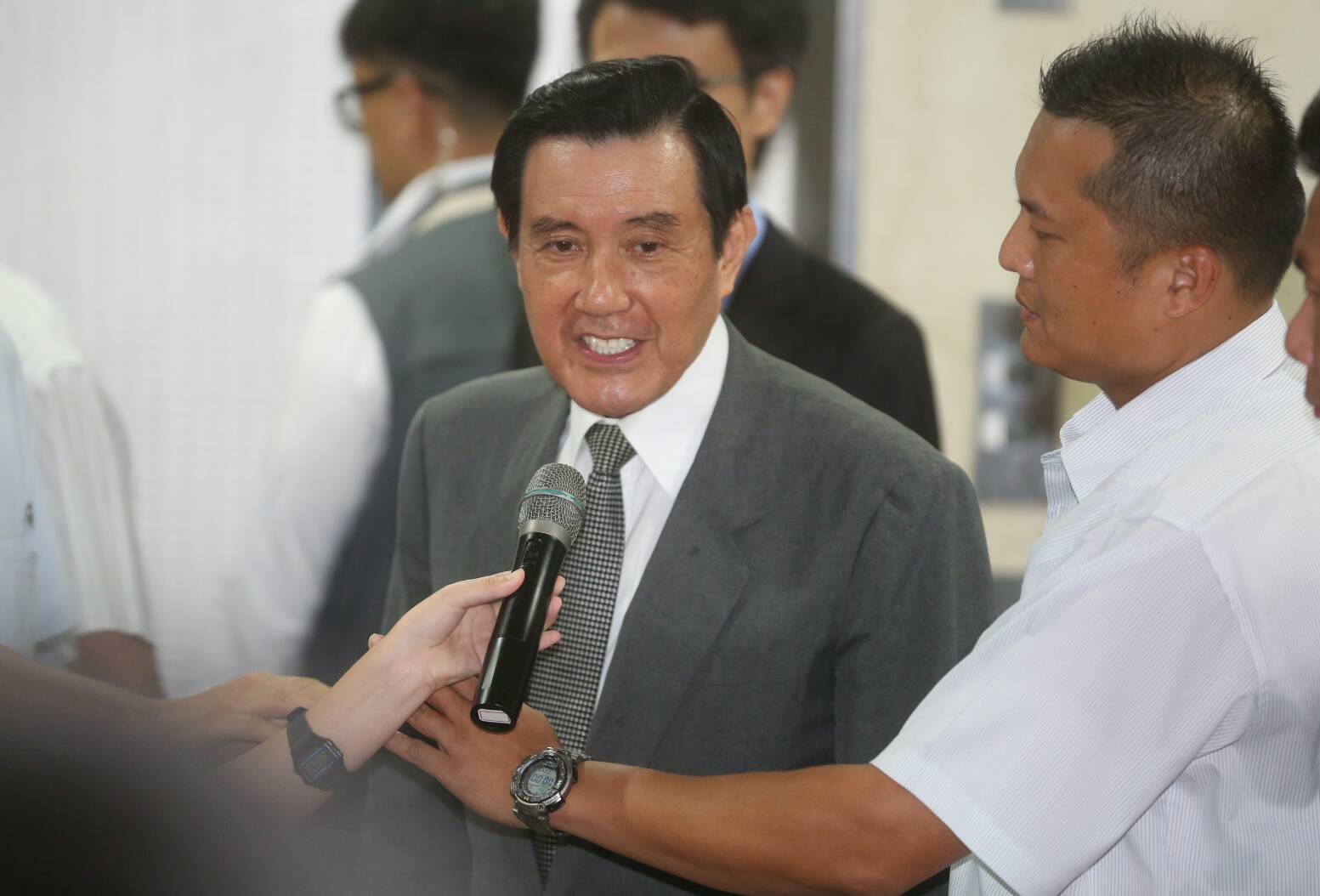 馬英九請回時僅說對自己的清白有信心。