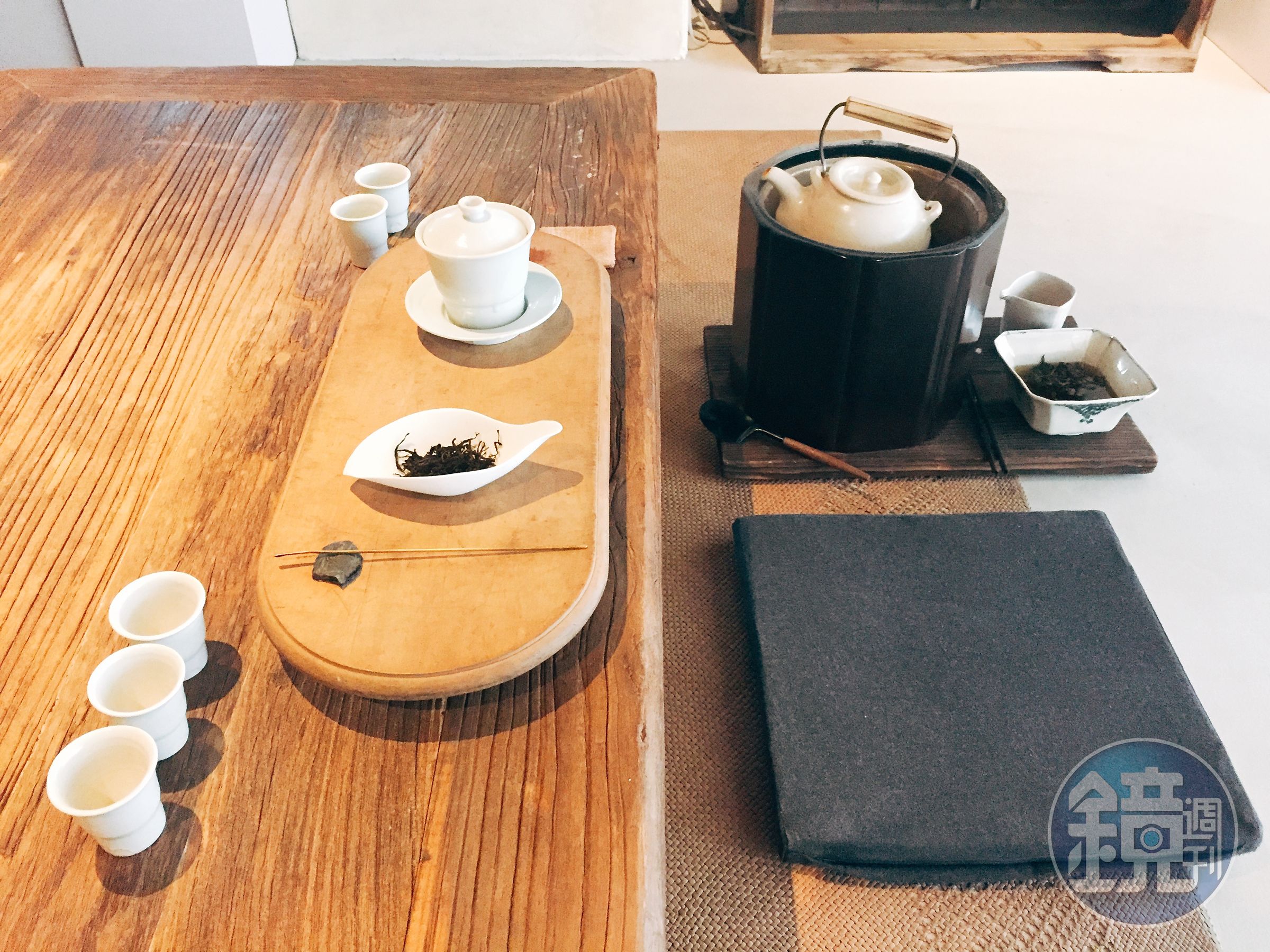 「三徑就荒」茶美學體驗空間提供茶席體驗。