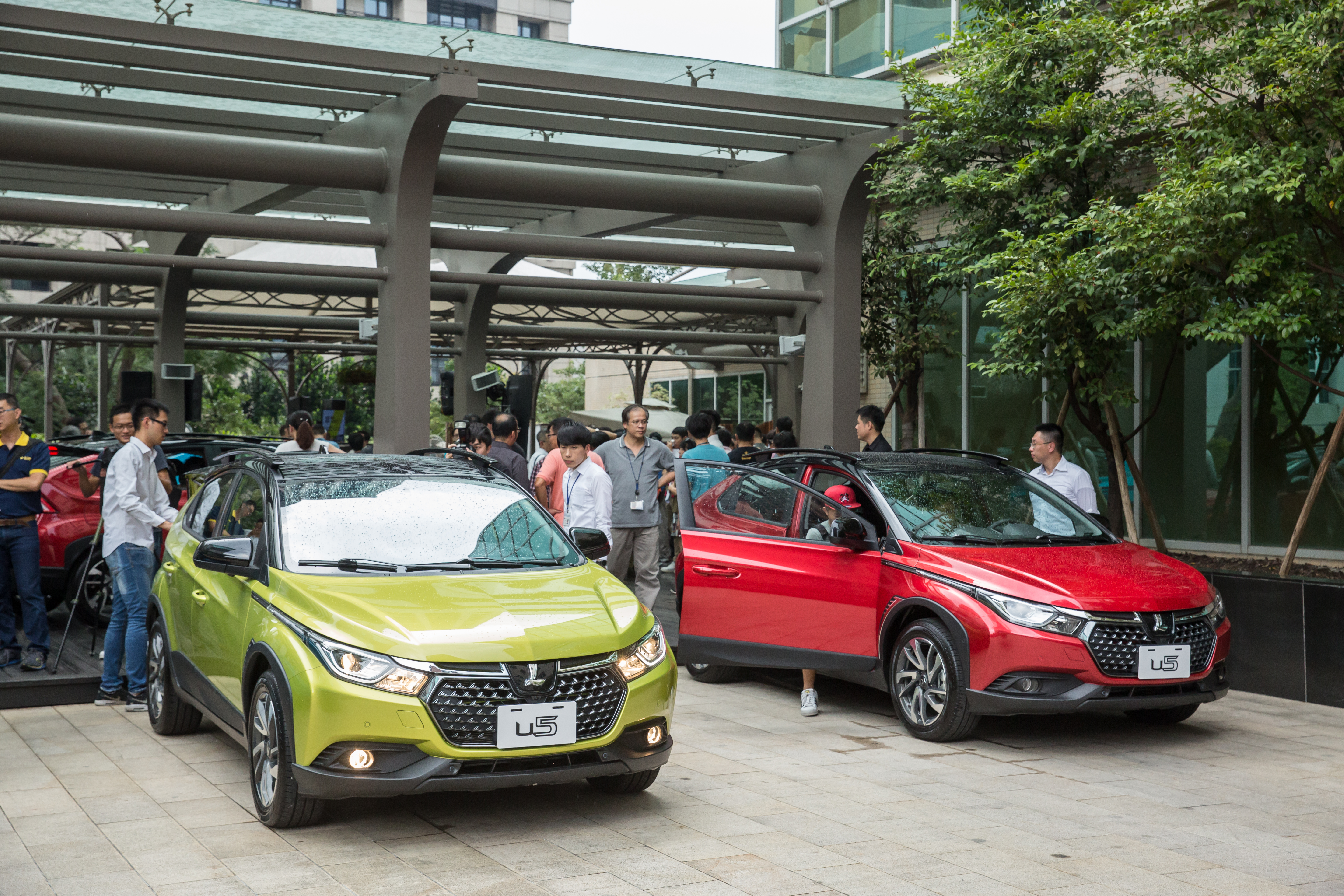 納智捷發表全新跨界休旅車U5，預售價不到70萬，獲得網友大量好評。