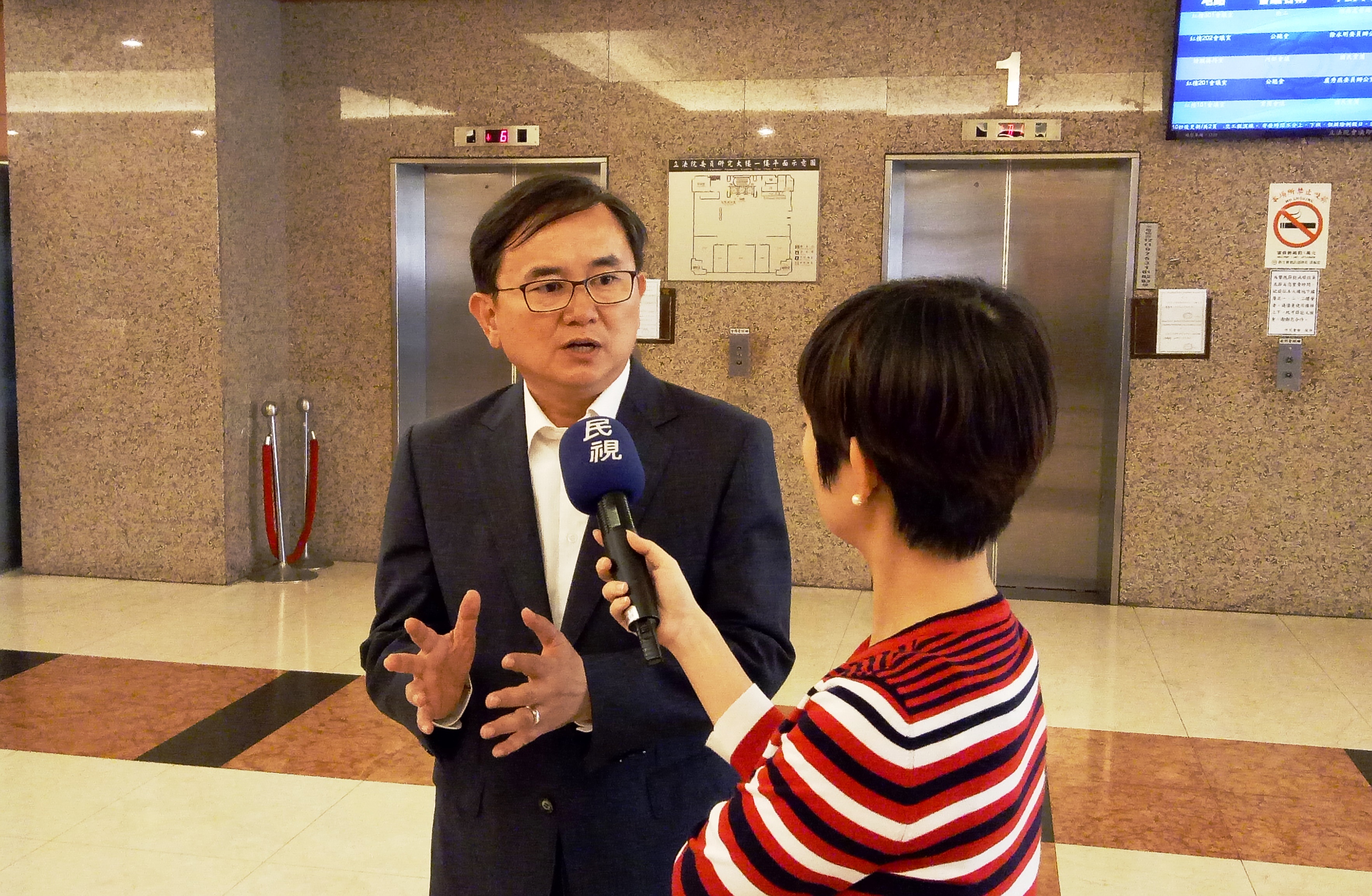 民進黨團下會期幹事長僅立委劉櫂豪1人登記。