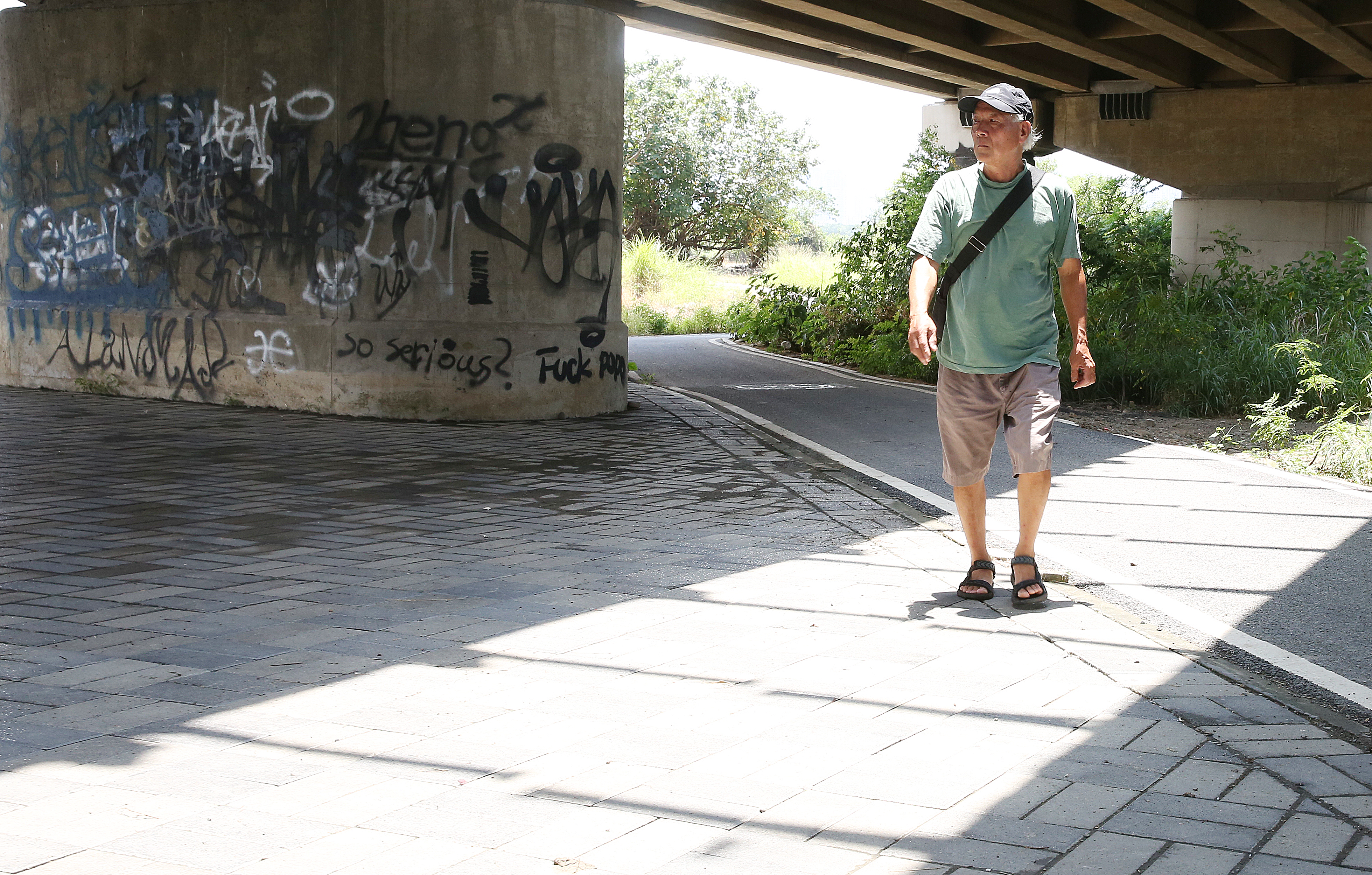 魏德松認為自己做的事情都是「老天爺」的安排，或是父母的恩惠，敬天惜福是他的人生寫照。