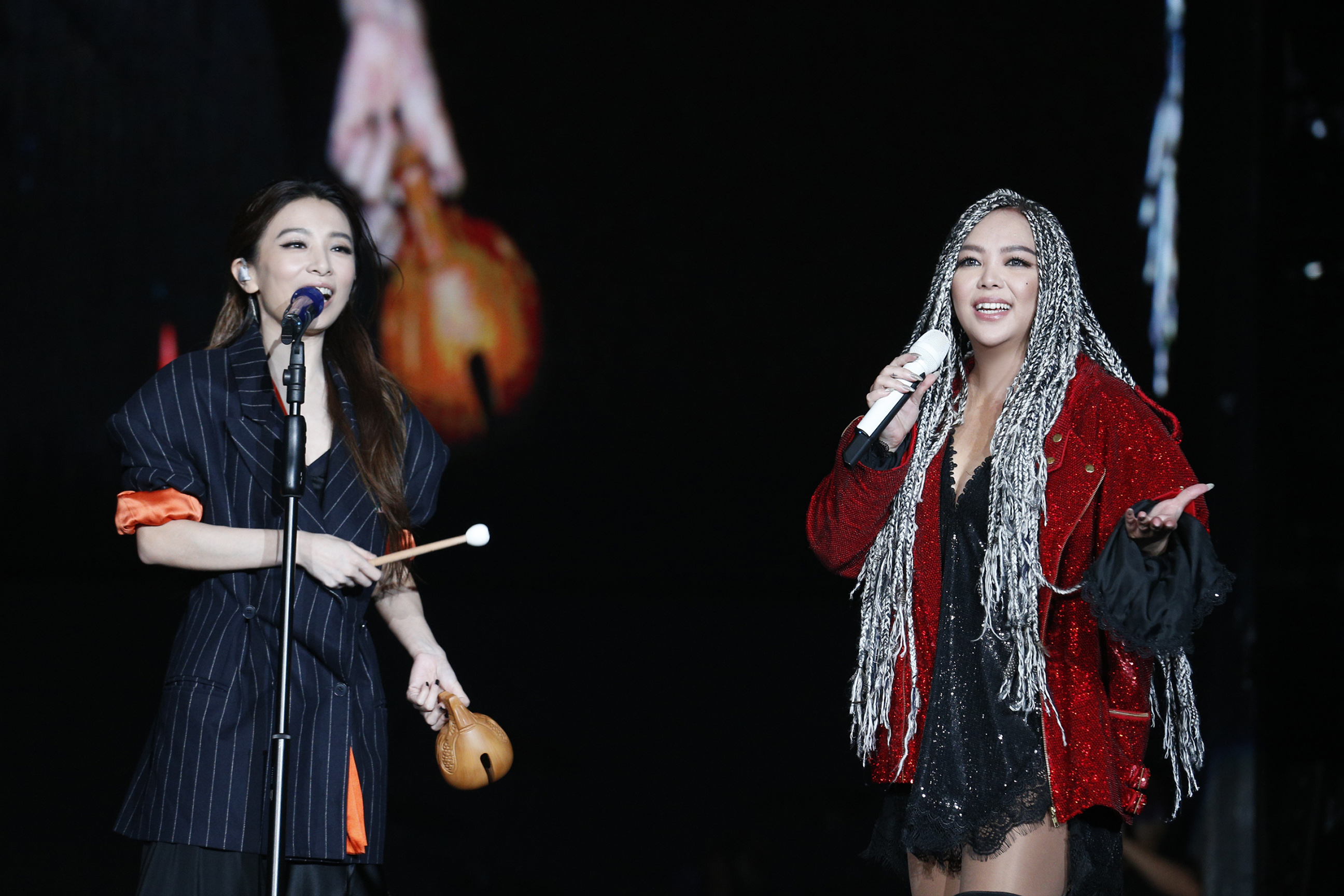 張惠妹（阿妹）18日在高雄巨蛋開唱，找田馥甄（Hebe）當嘉賓。