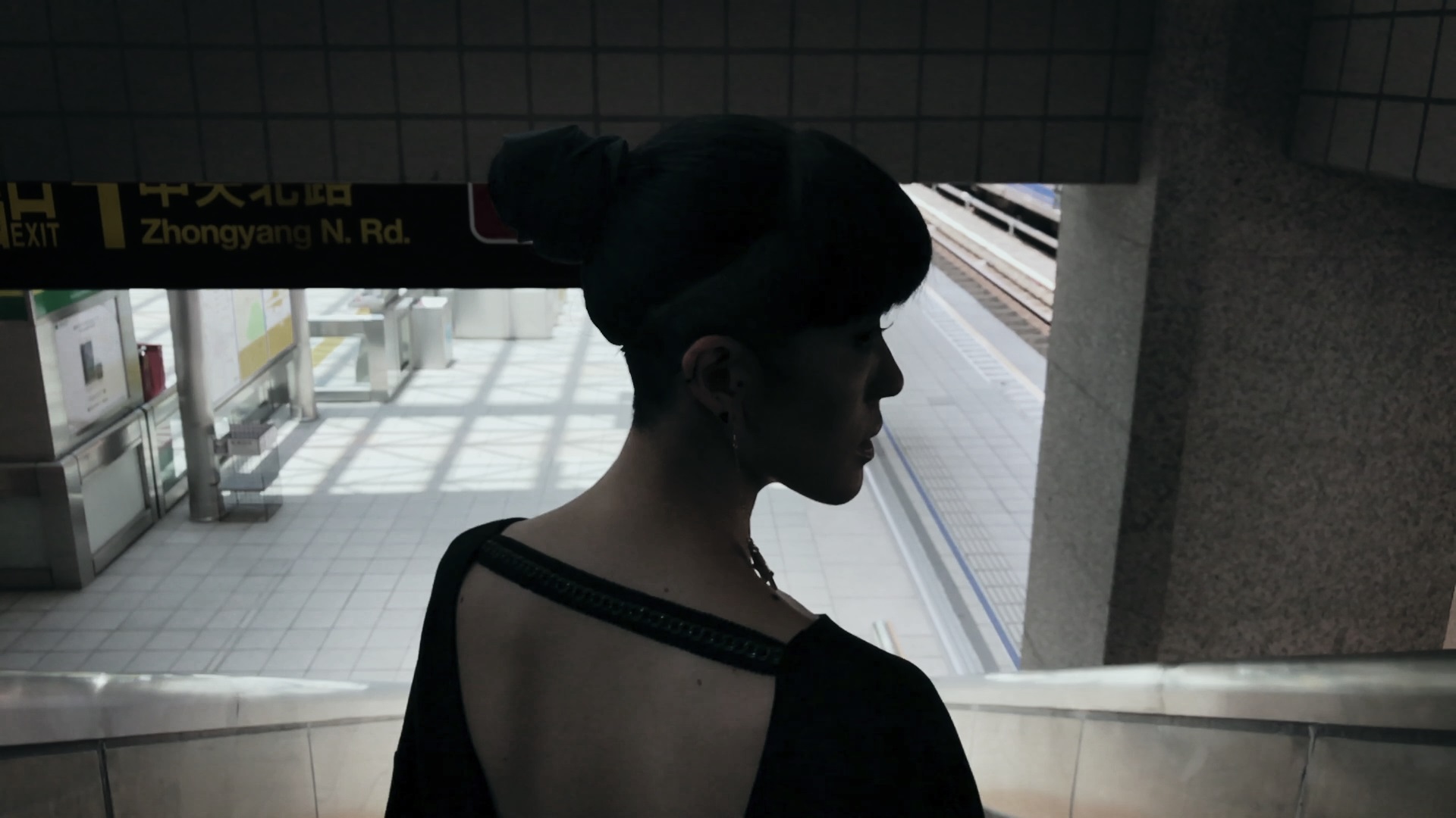 陳珊妮新歌〈獨處〉的MV全以智慧型手機拍攝。