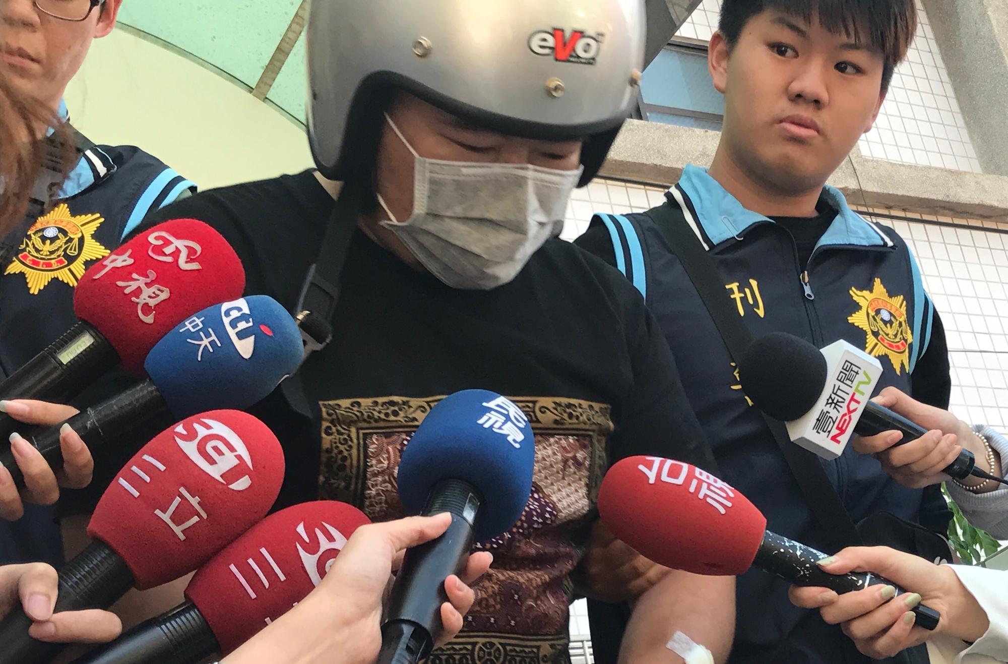 吳嫌不滿前女友不願復合,竟當街砍殺前女友8刀。