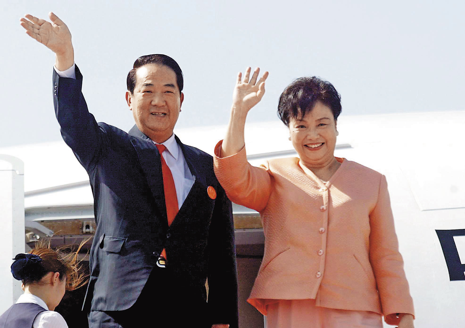 暱稱「萬水姐姐」的陳萬水在2012年7月27日病逝，帶給宋楚瑜最大的打擊。