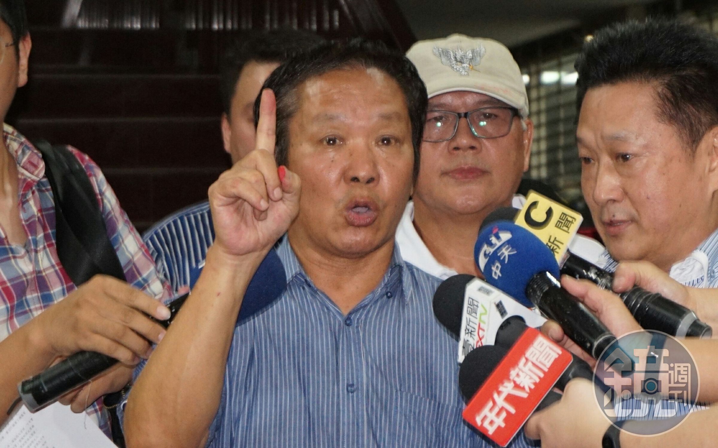 退役上校顏才仁涉嫌在世大運鬧場毆警，遭聲請羈押後法官裁定10萬元交保，他說真心為中華隊加油。