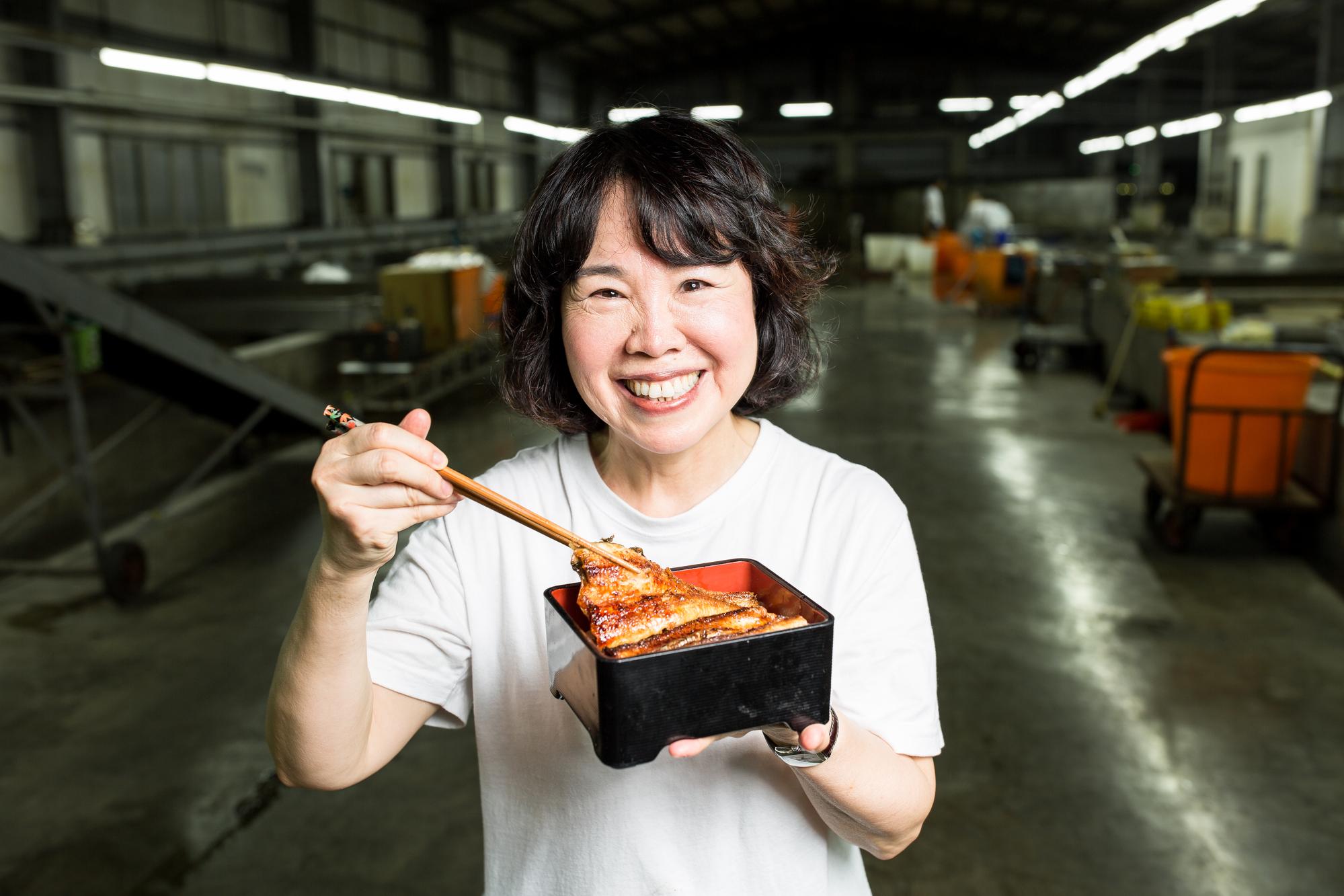鰻魚被日本人視為滋補聖品,每年夏季「土用丑日」全國上下都會吃鰻魚飯。
