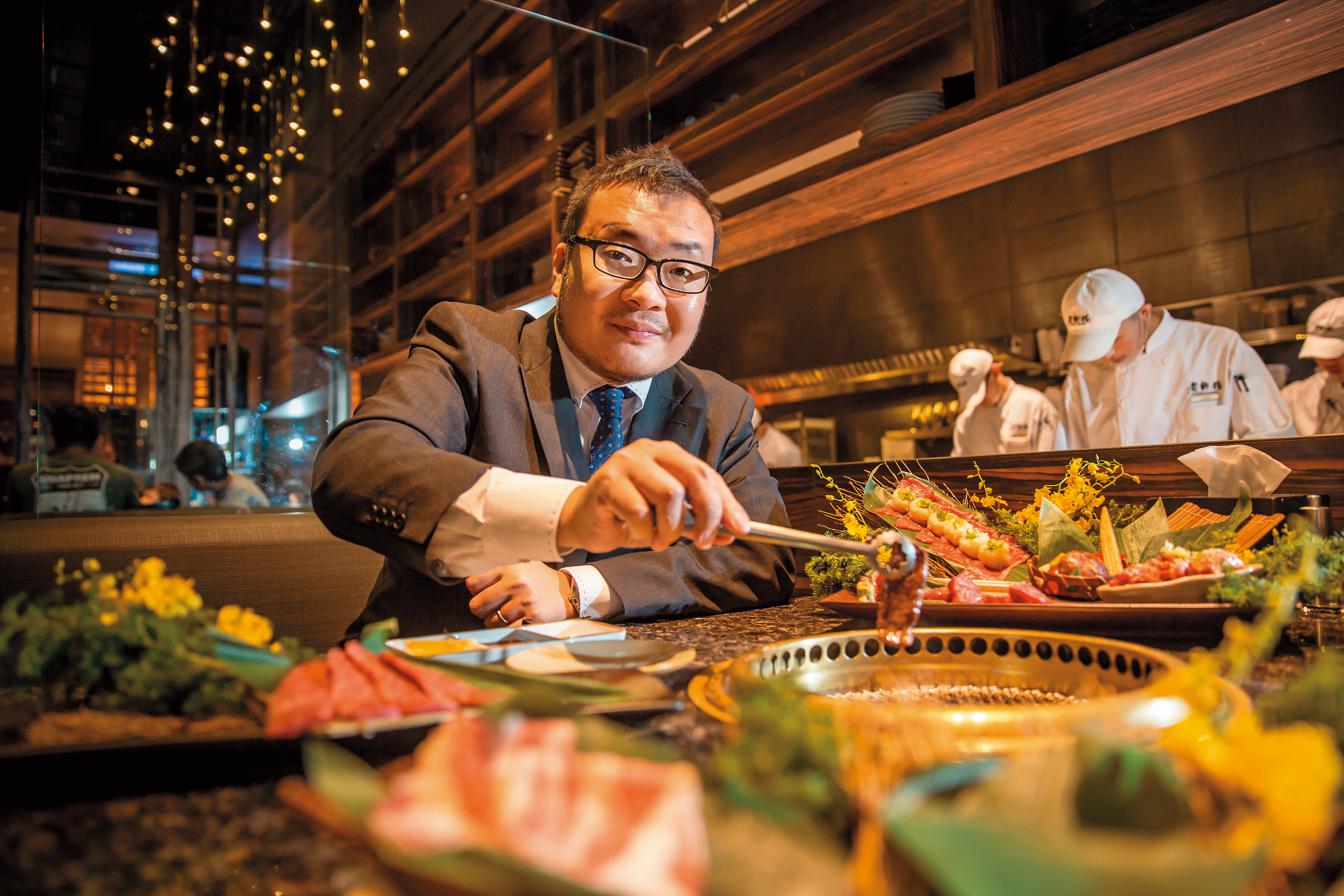 43歲的平出莊司，1999年以台灣母親留下的遺產，創立第1家乾杯居酒屋，去年營收上看18億元。