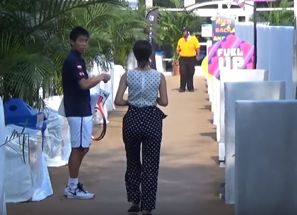 錦織圭在外比賽，女友觀月Ako一路相隨被拍。「錦粉」非常不喜這位女友。（翻攝網路）