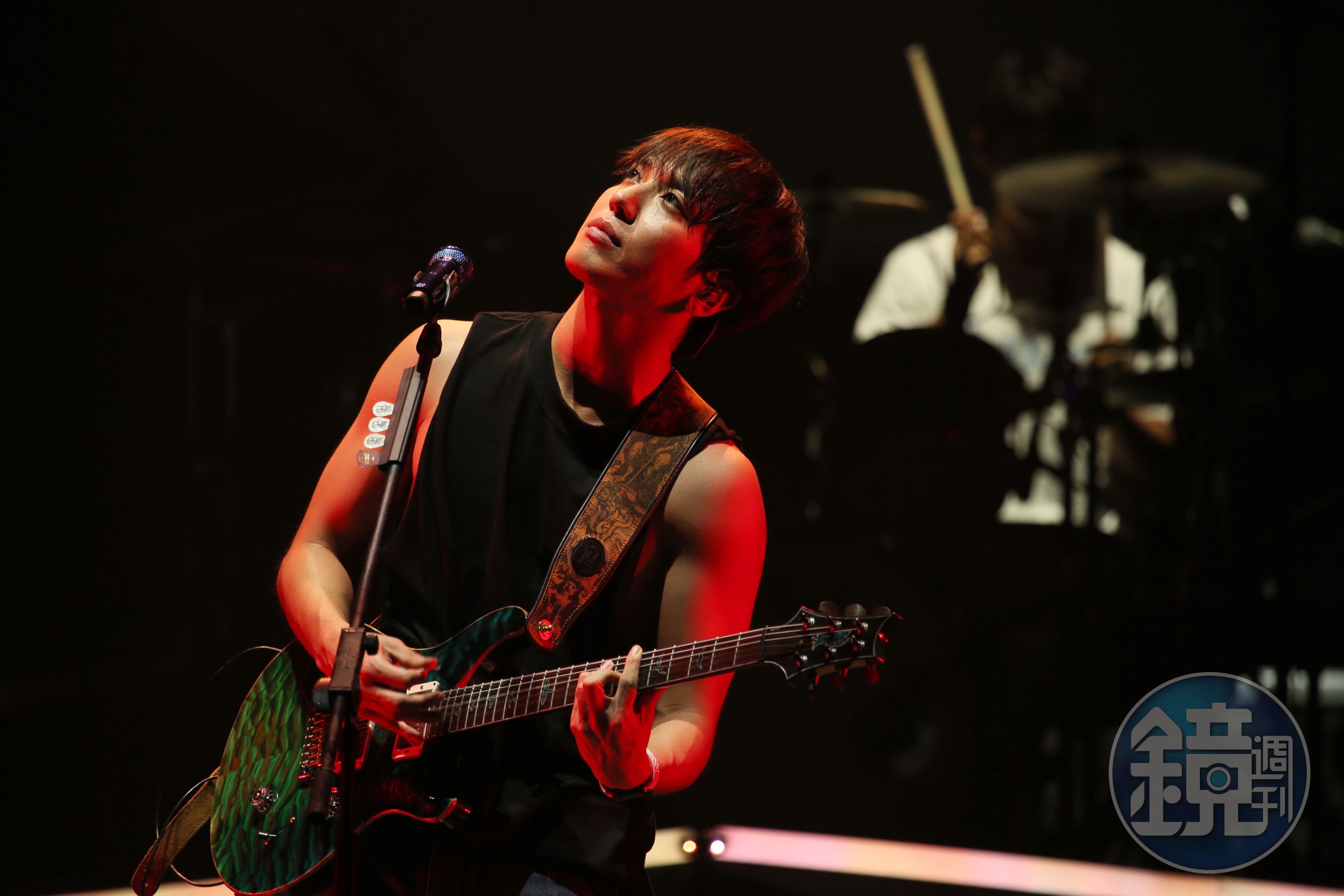 CNBLUE主唱鄭容和在香港演唱會上，演唱林俊傑的〈小酒窩〉令粉絲驚艷。