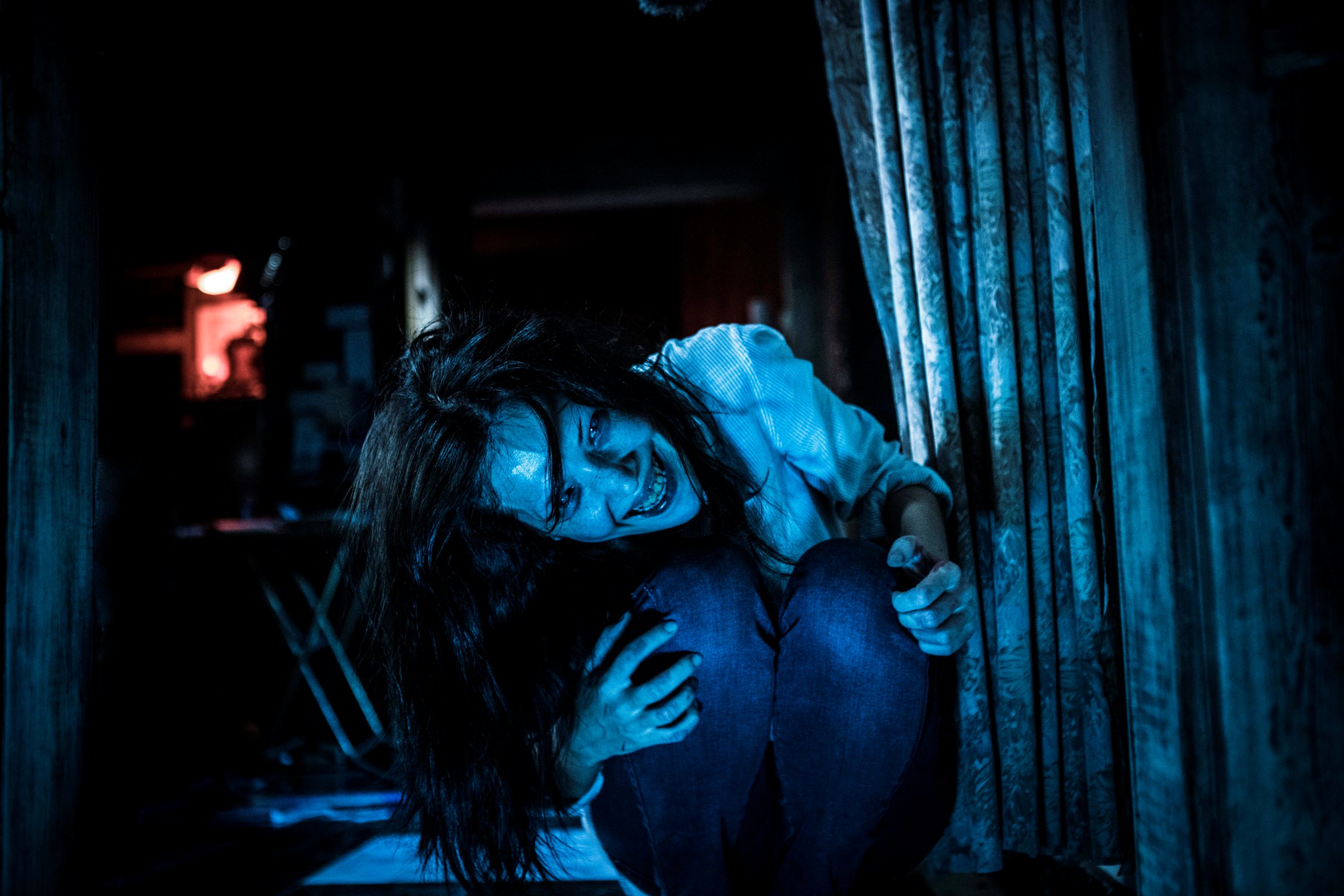  這張中邪附身的劇照，不僅被靈修的朋友看出有靈體跟著許瑋甯，臉上的詭異表情，至今許瑋甯也無法解釋是怎麼演的。