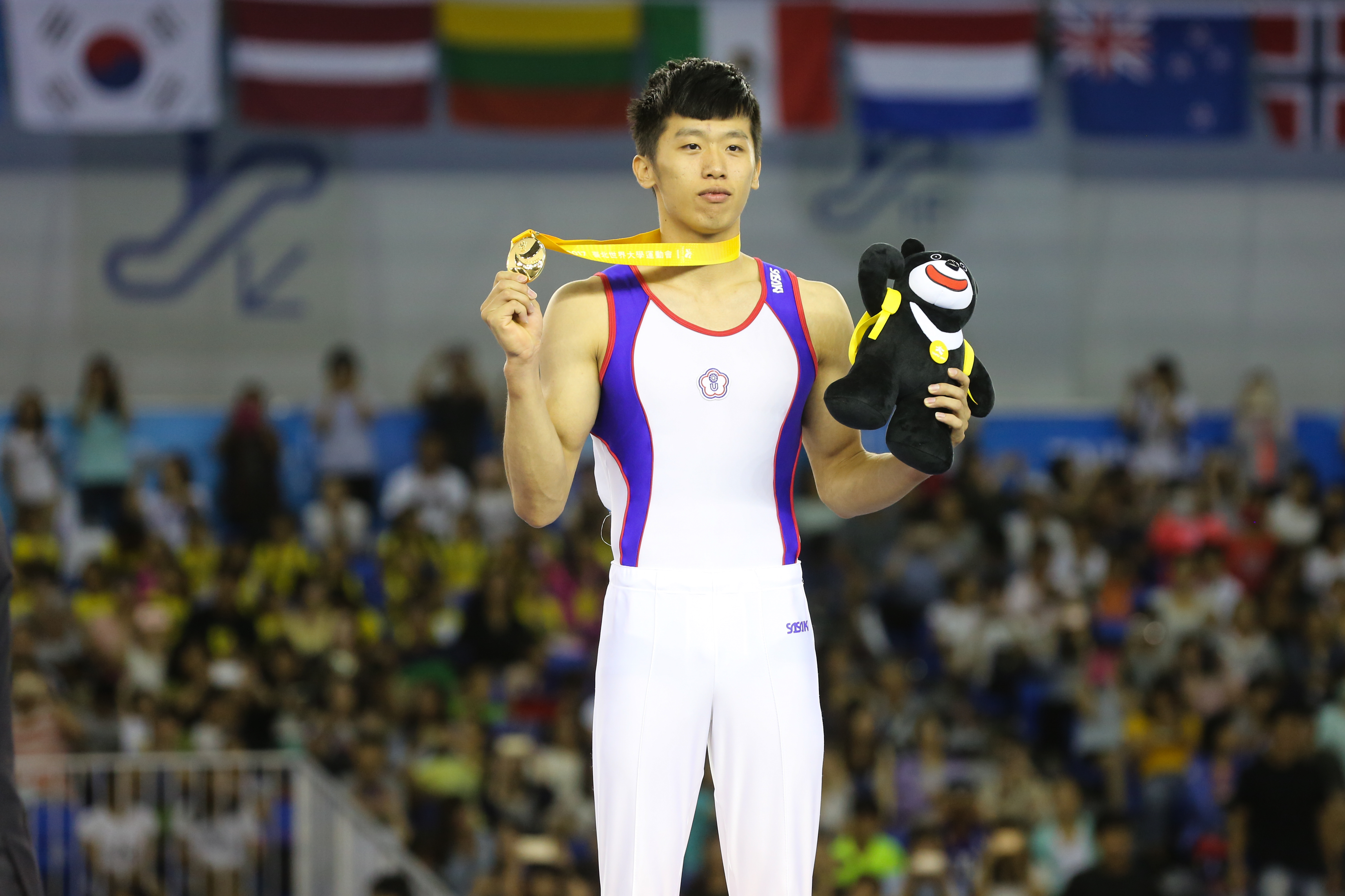 經過多次國際賽的挫敗,李智凱終於在自己家鄉拿下金牌。