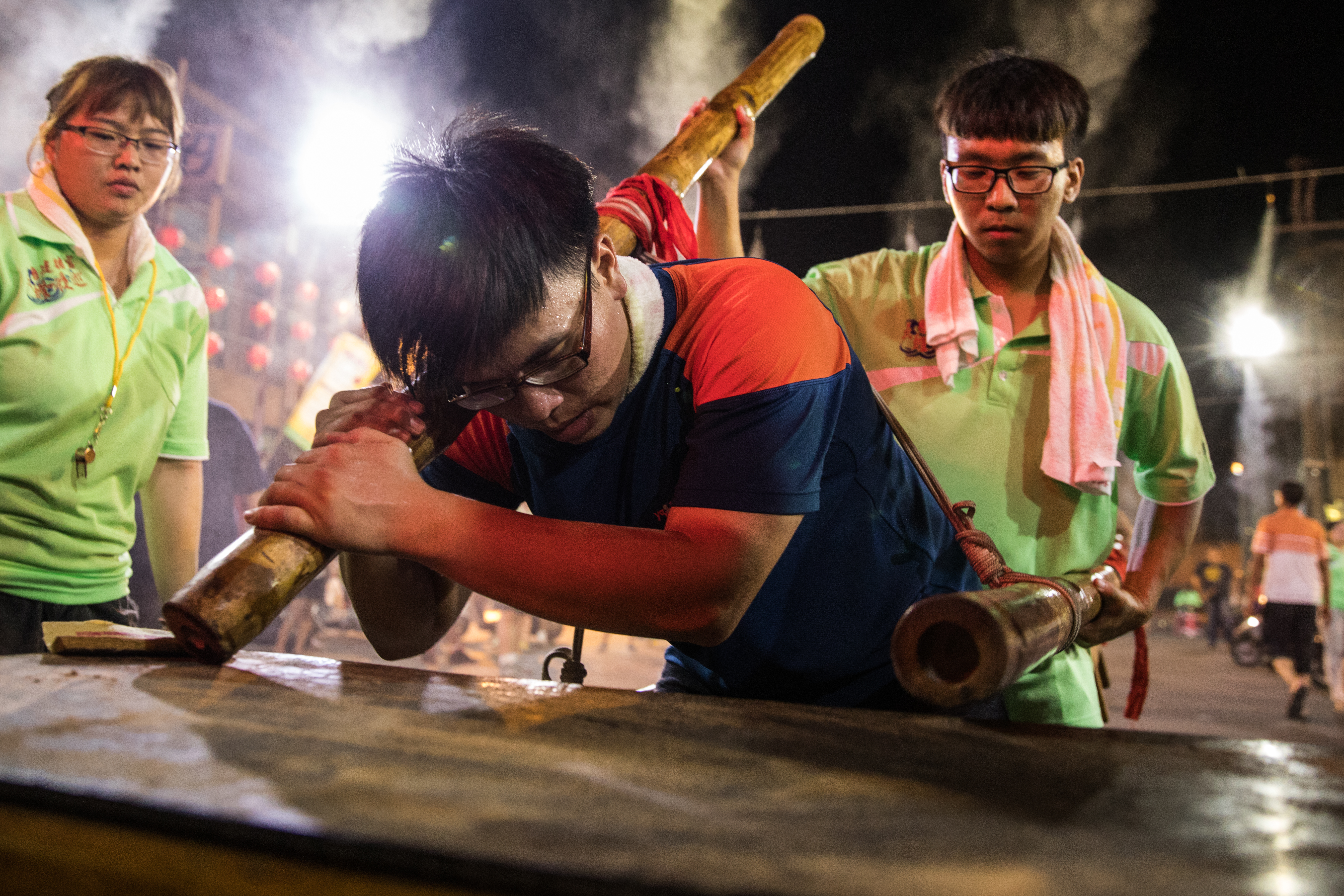 鬼月前夕，過溝建德宮的王爺降駕，趕鬼行動扣人心弦。