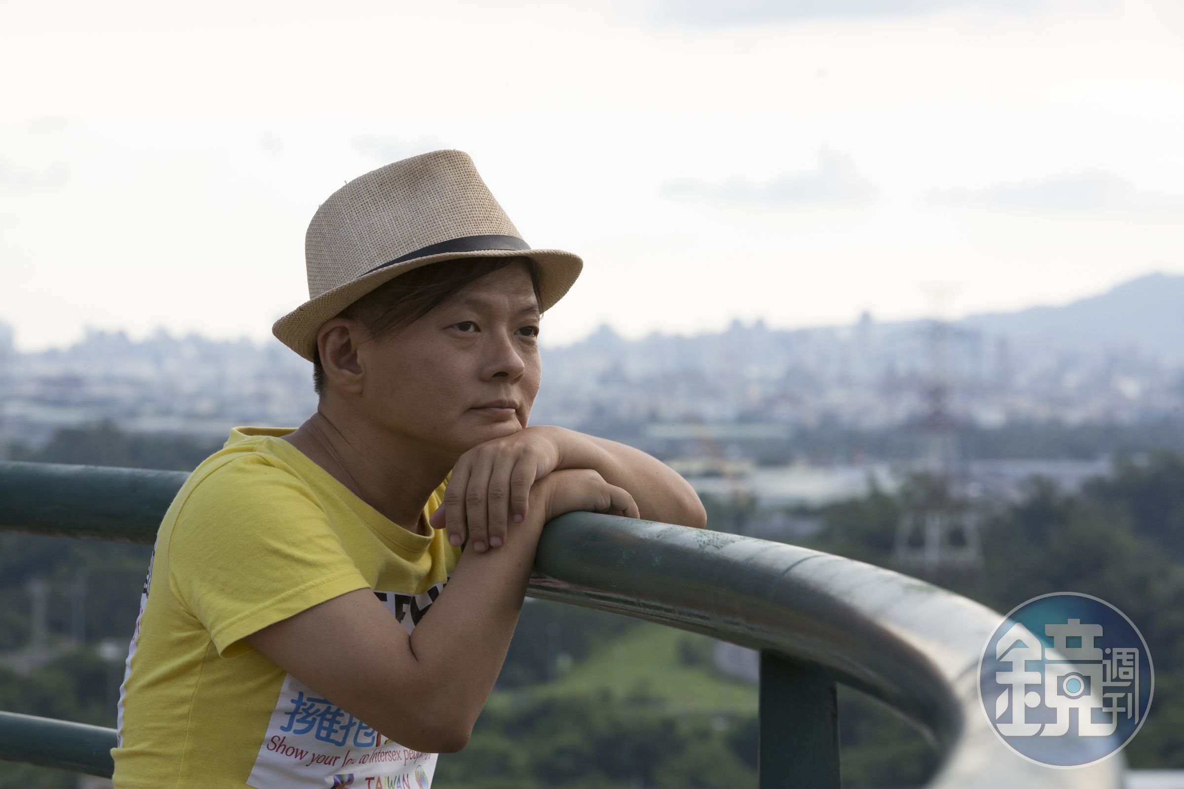 記憶如碎片，裡頭的光景是片斷的，回顧過去，丘愛芝時常露出思索的神情。