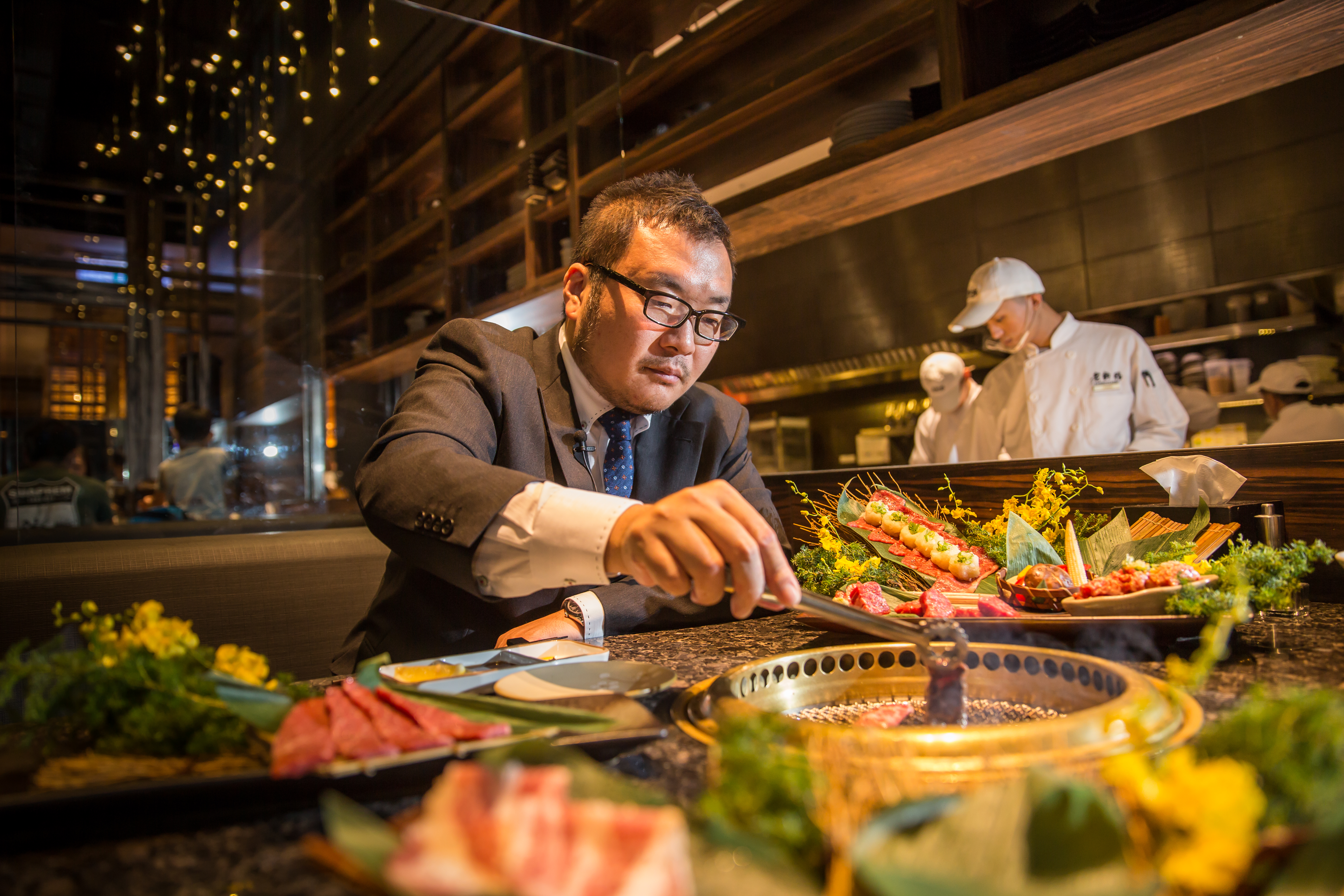 16歲第一次吃，就愛上日式燒肉的乾杯集團董事長平出莊司認為，想吃好吃的燒肉，一定要有耐心。