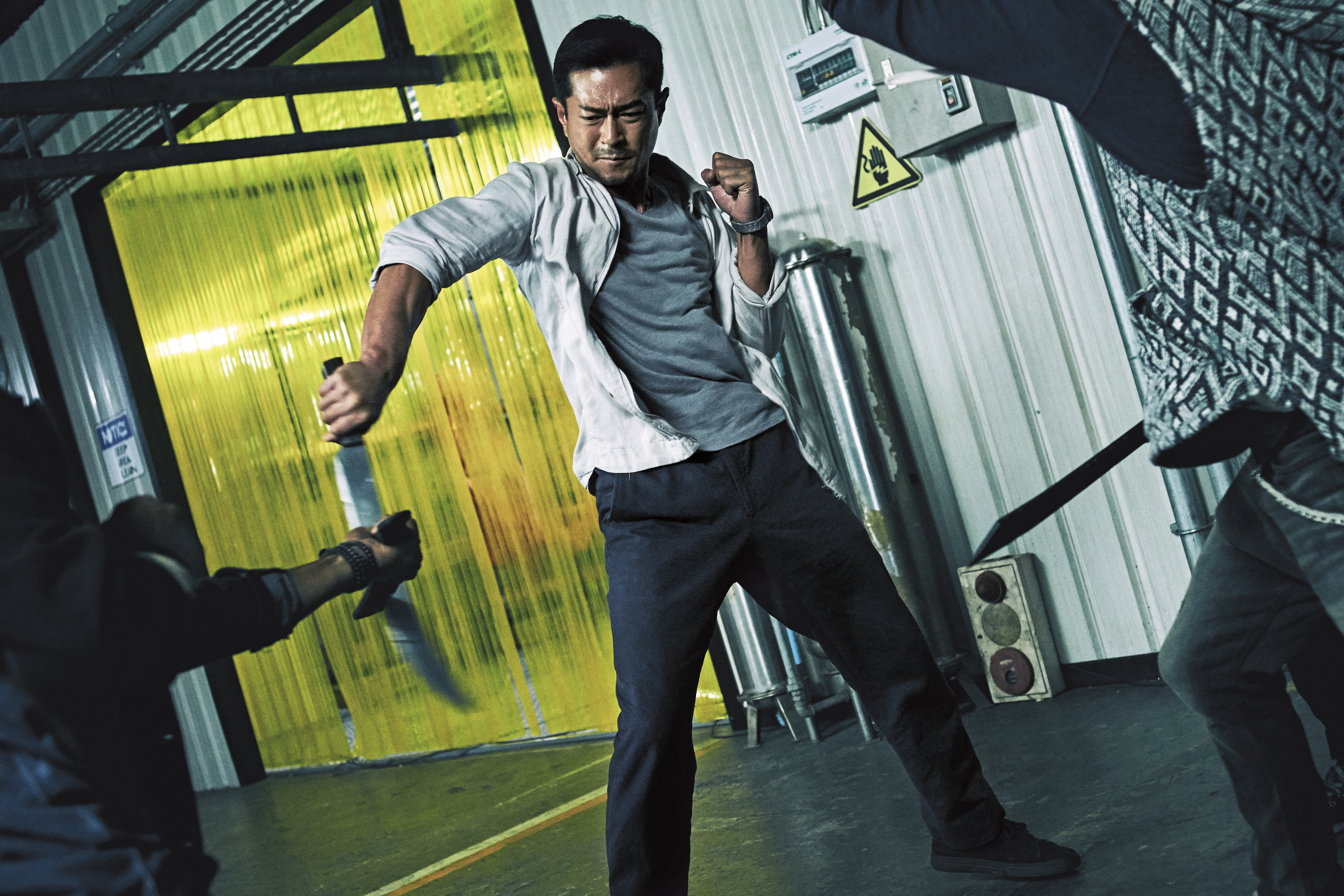 片中古天樂利用一把肉刀砍翻18人，這場10分鐘的打戲足足拍了7天。