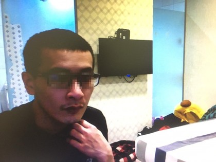 李姓富少喜歡偷拍性愛影片,甚至將影片放上網路,被警方逮捕。