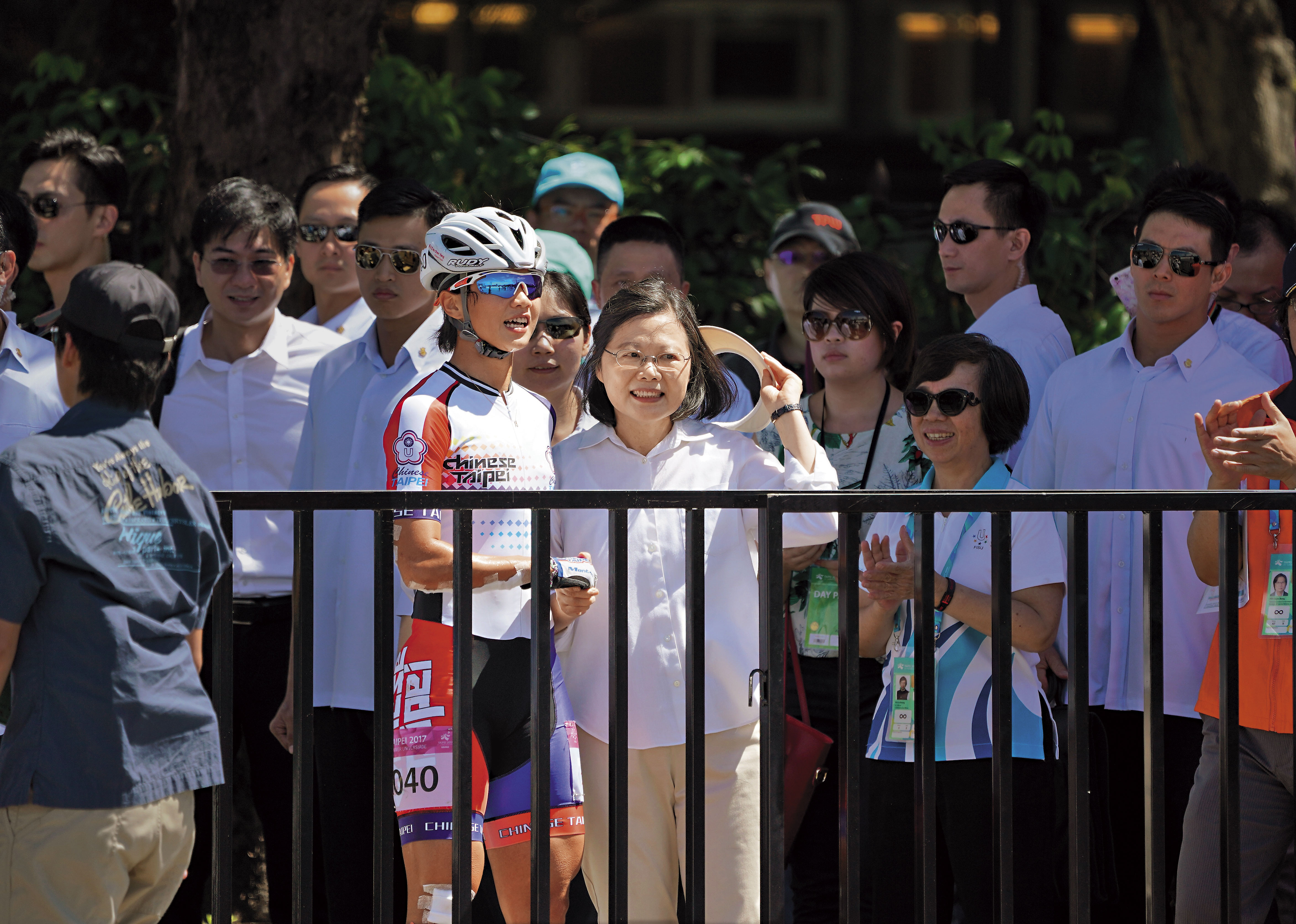 總統蔡英文日前親自在凱道為滑輪溜冰馬拉松台灣選手楊合貞加油，還在臉書開直播。