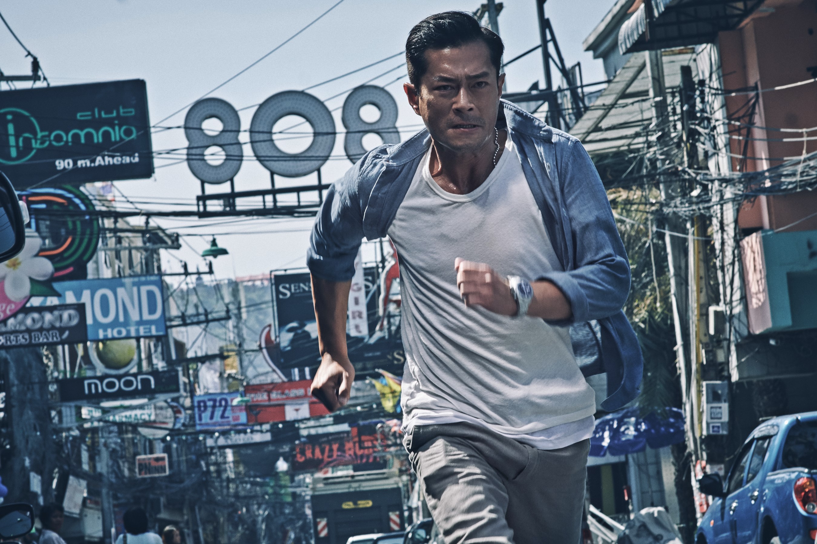 古天樂在《殺破狼2》飾演壞人，在《殺破狼・貪狼》則變成一心救女兒的香港警察。