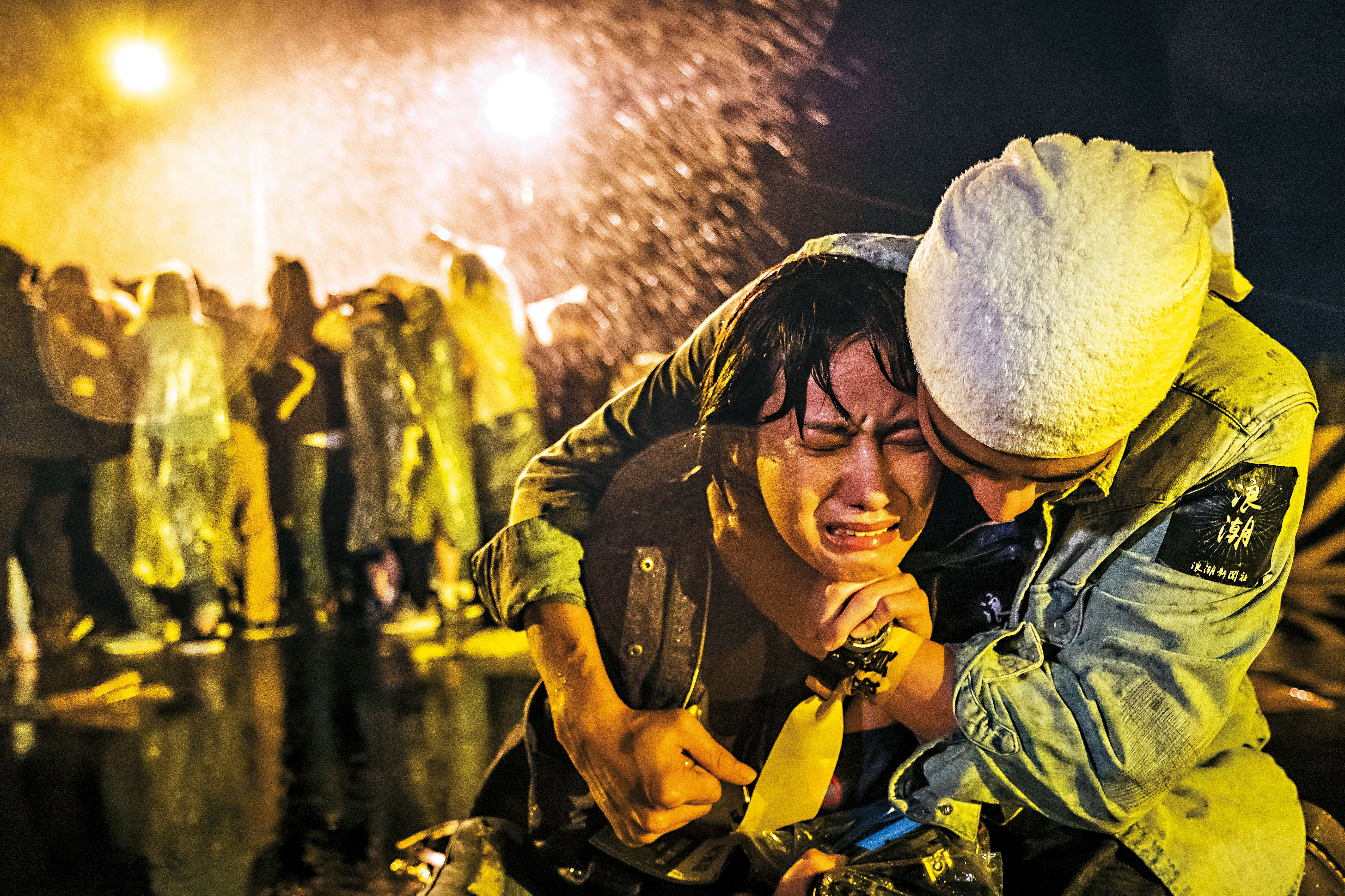 胡廣雯（左）飾演的陸生，面對戲中兩岸諸多議題有不少內心衝突戲。