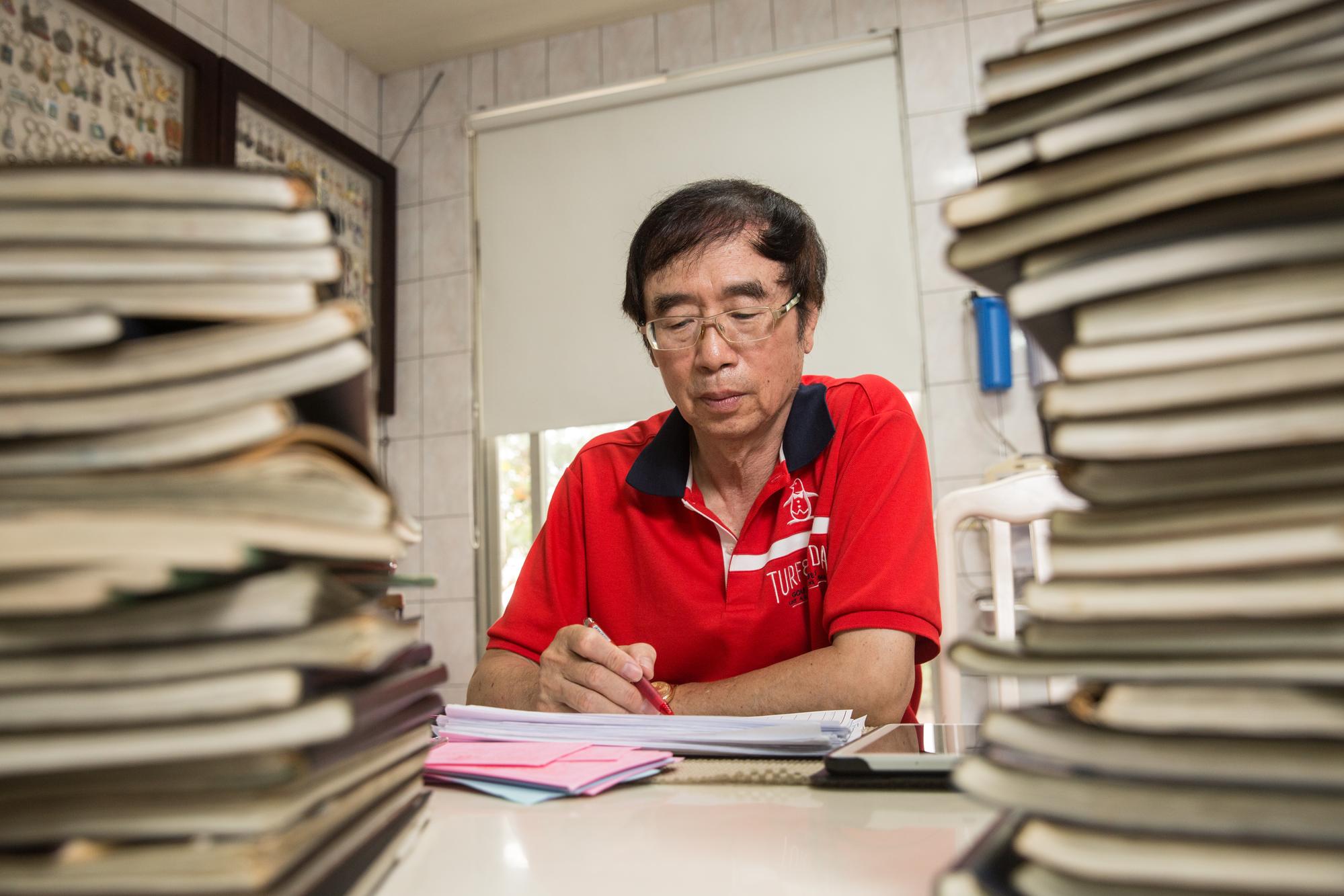 抄股價久了，蘇松泙摸索出一種「盤感」，即使不看基本面、技術面，也能從股價判斷強勢股。