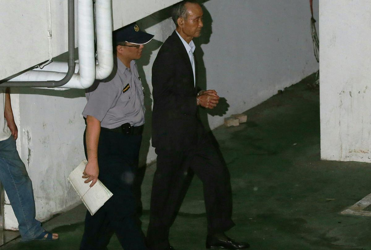 檢方另發現趙藤雄另涉以大巨蛋土方清運工程行賄新北市議員周勝考，還涉嫌掏空自家遠雄集團，於今年6月發動偵辦，並將趙藤雄及周勝考聲請羈押禁見。